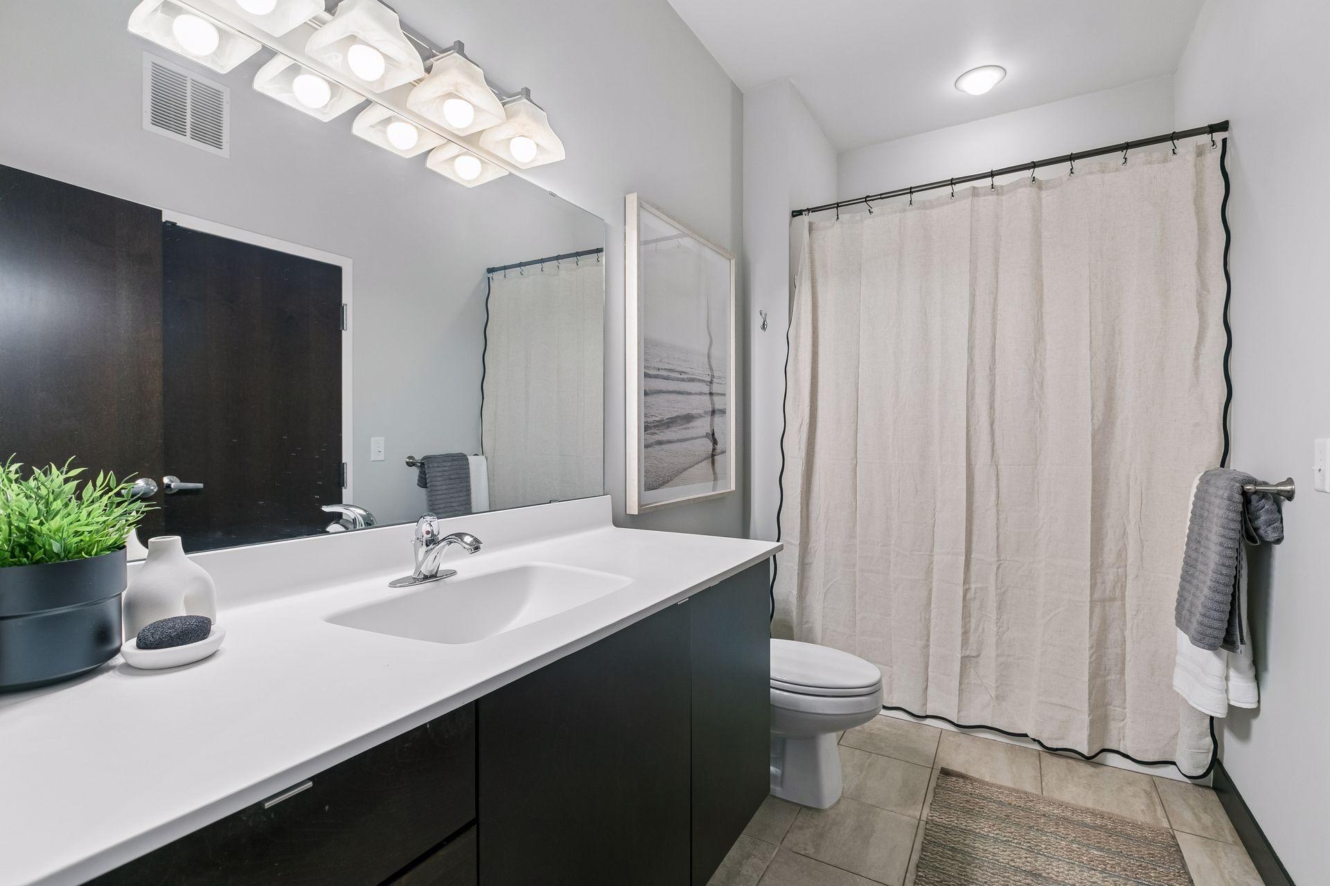 View of Residential at 618 Washington Avenue #500, Minneapolis MN 55401, Minneapolis (17 of 32) - Mike Wilen | Minnesota Team Real Estate