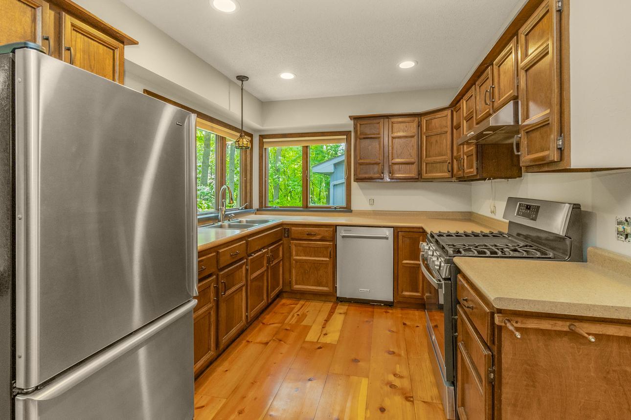 View of Residential at 500 Robert Court, Mahtomedi MN 55115, Mahtomedi (14 of 46) - Mike Wilen | Minnesota Team Real Estate