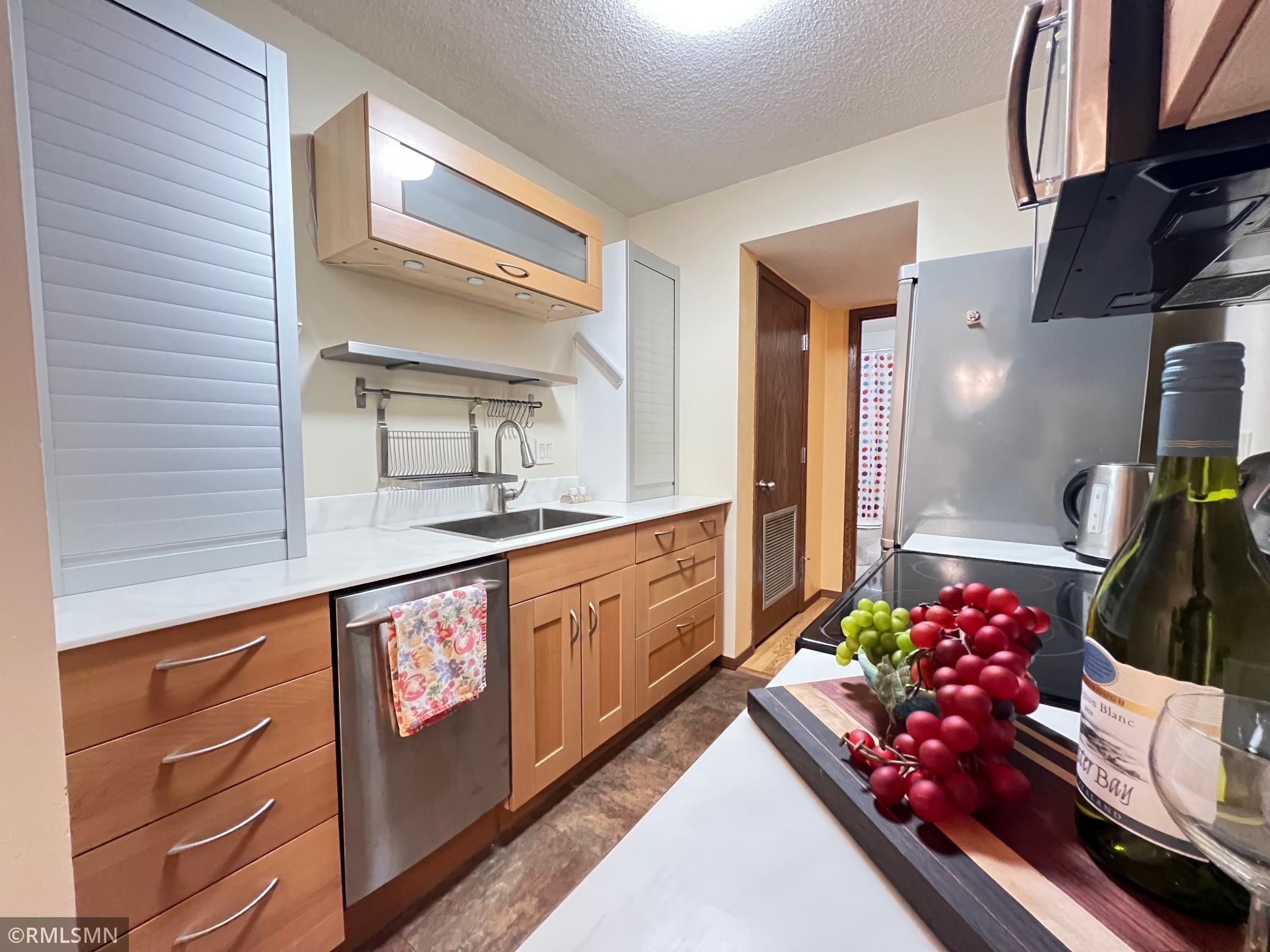 View of (CC) High Rise (4+ Levels) at 26 10th Street, Saint Paul - Mike Wilen | Minnesota Team Real Estate