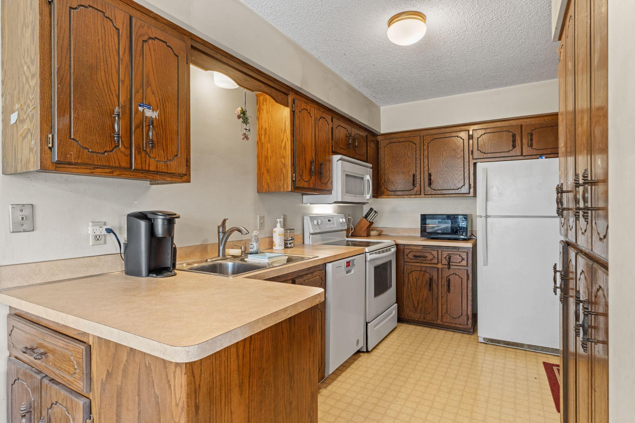 View of Residential at 1013 122nd Avenue, Blaine MN 55434, Blaine (5 of 10) - Mike Wilen | Minnesota Team Real Estate