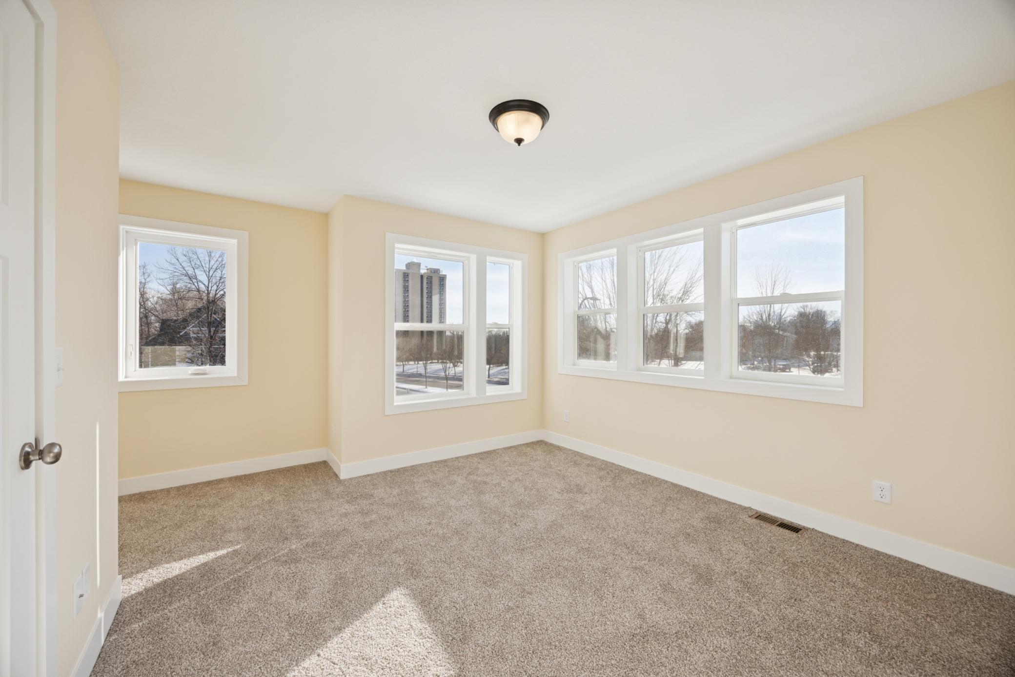 View of Residential at 2127 James Avenue, Minneapolis MN 55411, Minneapolis (14 of 20) - Mike Wilen | Minnesota Team Real Estate