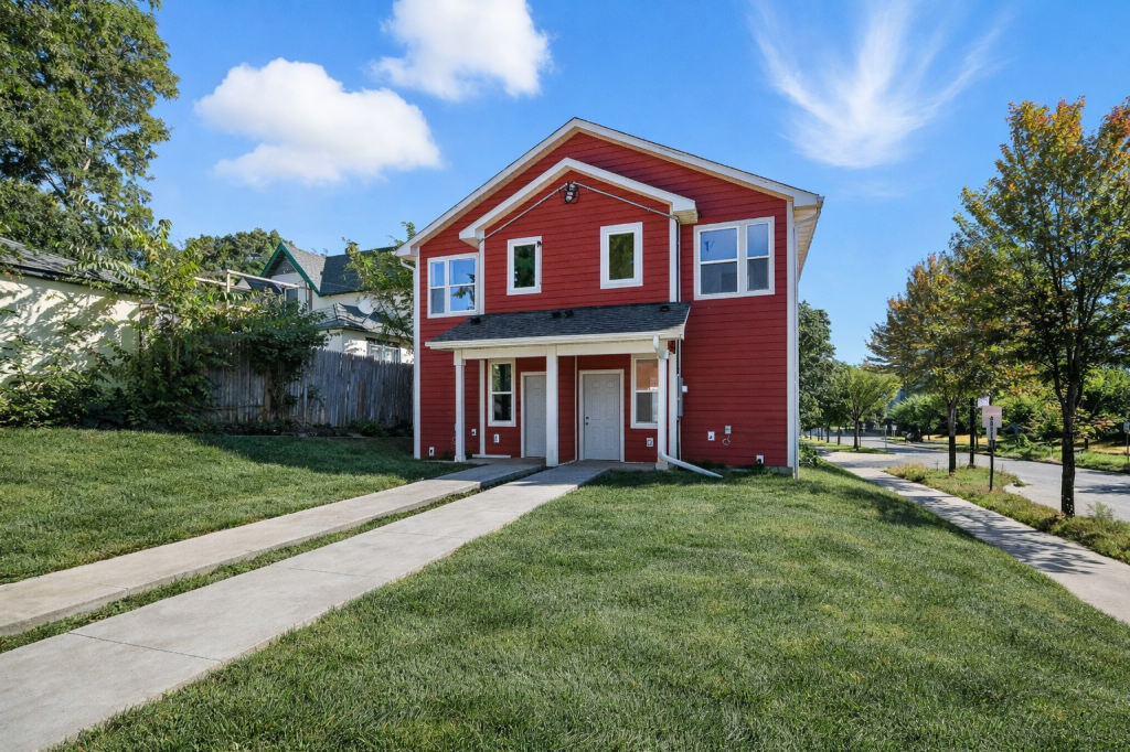 View of Residential at 2127 James Avenue, Minneapolis MN 55411, Minneapolis (20 of 20) - Mike Wilen | Minnesota Team Real Estate