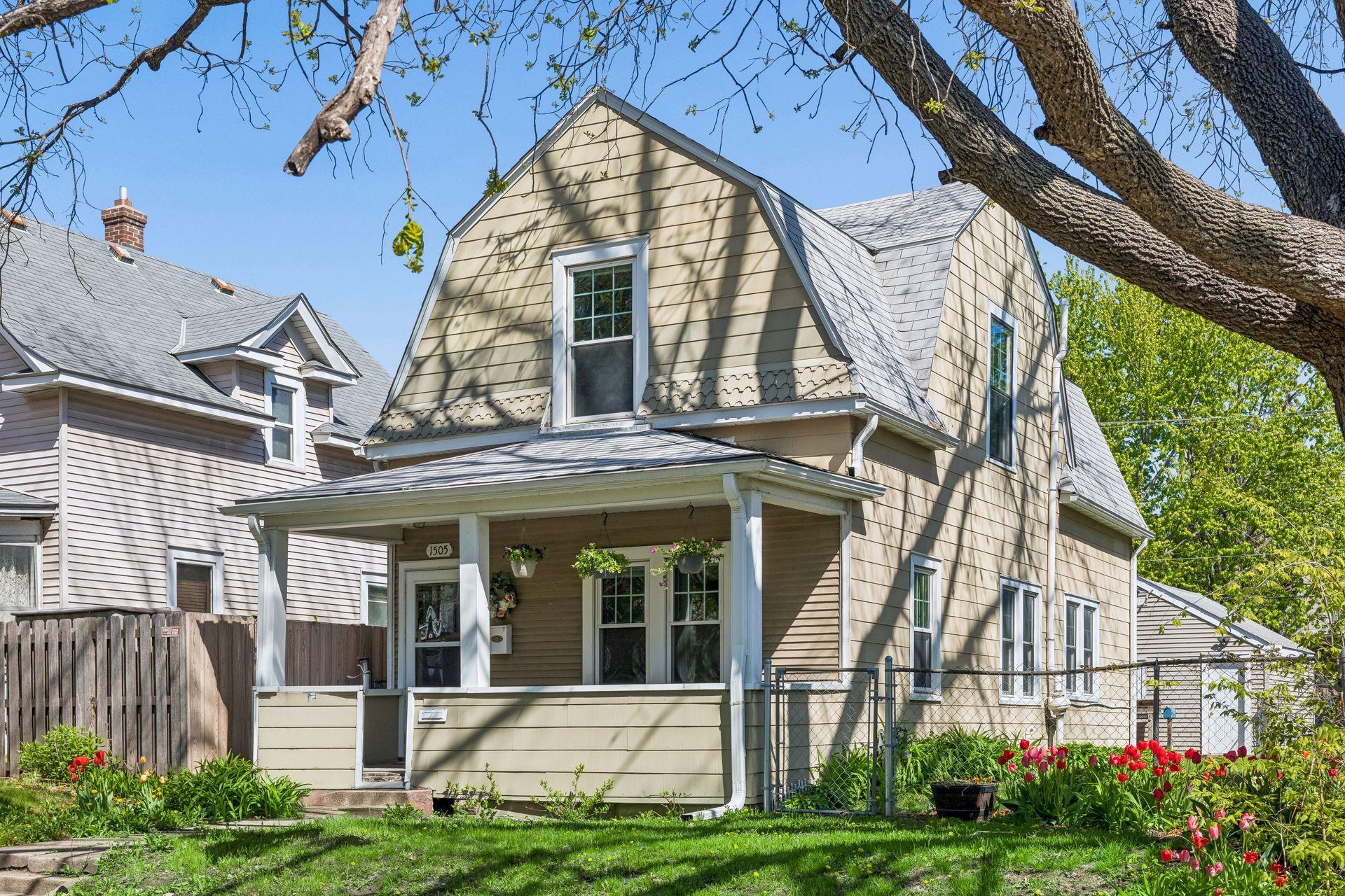 View of Residential at 1505 Sherburne Avenue, Saint Paul MN 55104, Saint Paul (2 of 23) - Mike Wilen | Minnesota Team Real Estate