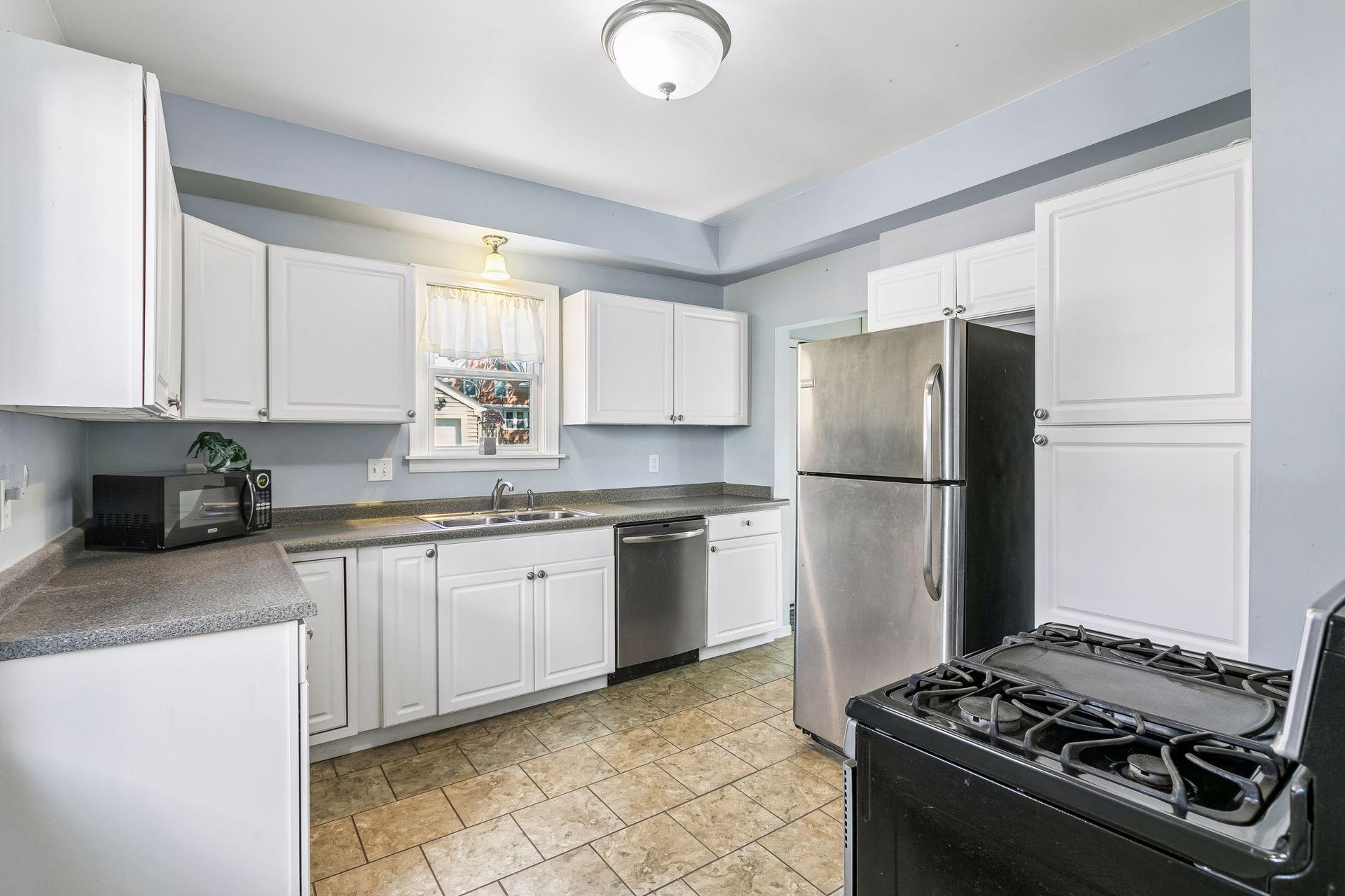 View of Residential at 1505 Sherburne Avenue, Saint Paul MN 55104, Saint Paul (8 of 23) - Mike Wilen | Minnesota Team Real Estate