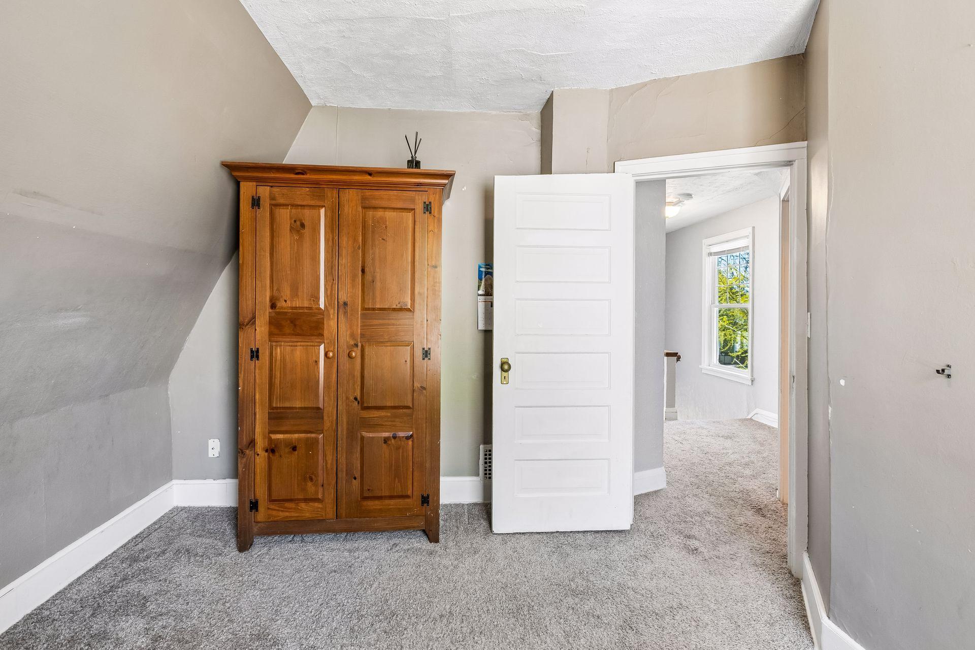 View of Residential at 1505 Sherburne Avenue, Saint Paul MN 55104, Saint Paul (18 of 23) - Mike Wilen | Minnesota Team Real Estate