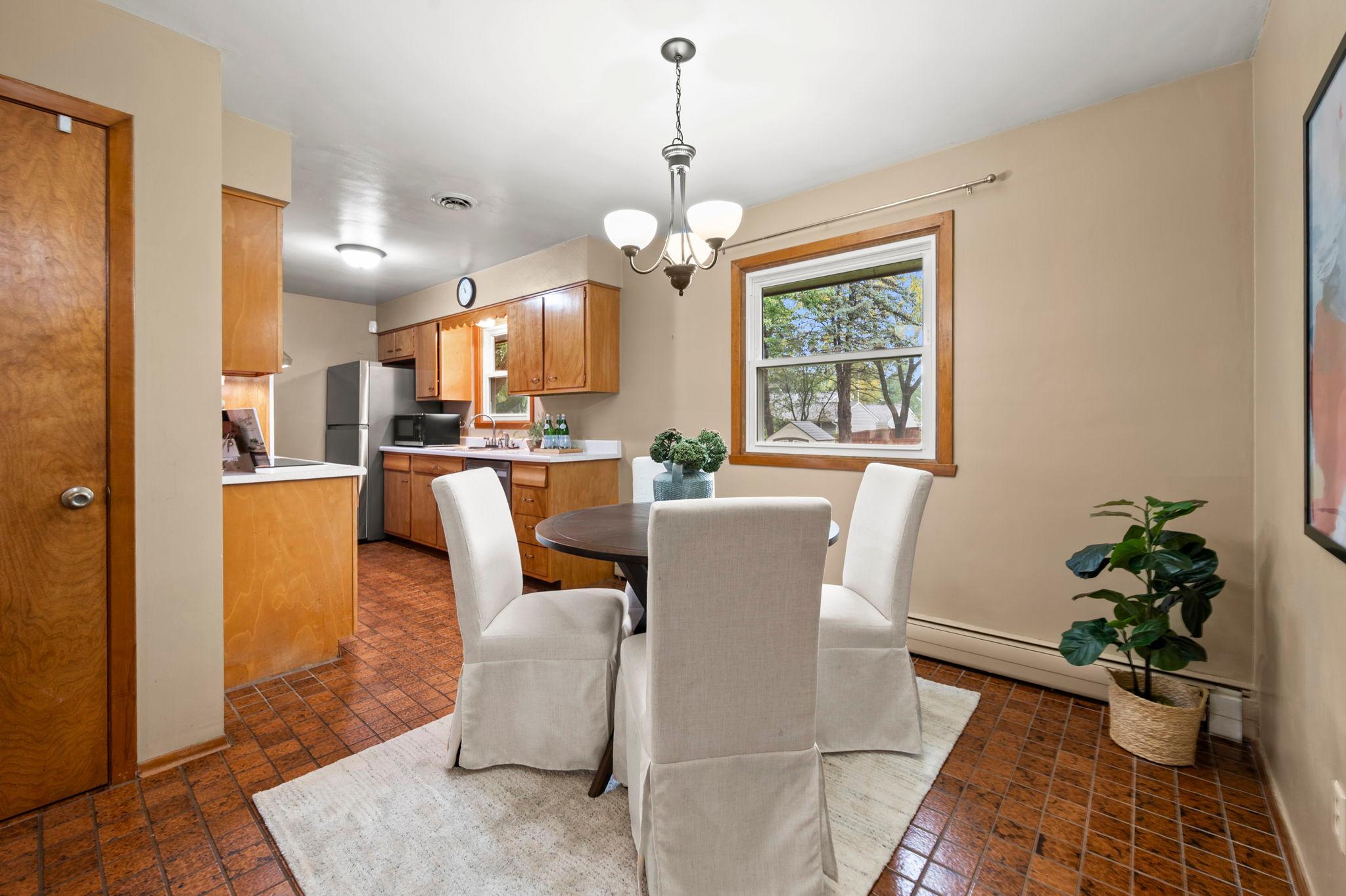 View of Residential at 2245 Mapleview Avenue, Maplewood MN 55109, Maplewood (6 of 30) - Mike Wilen | Minnesota Team Real Estate