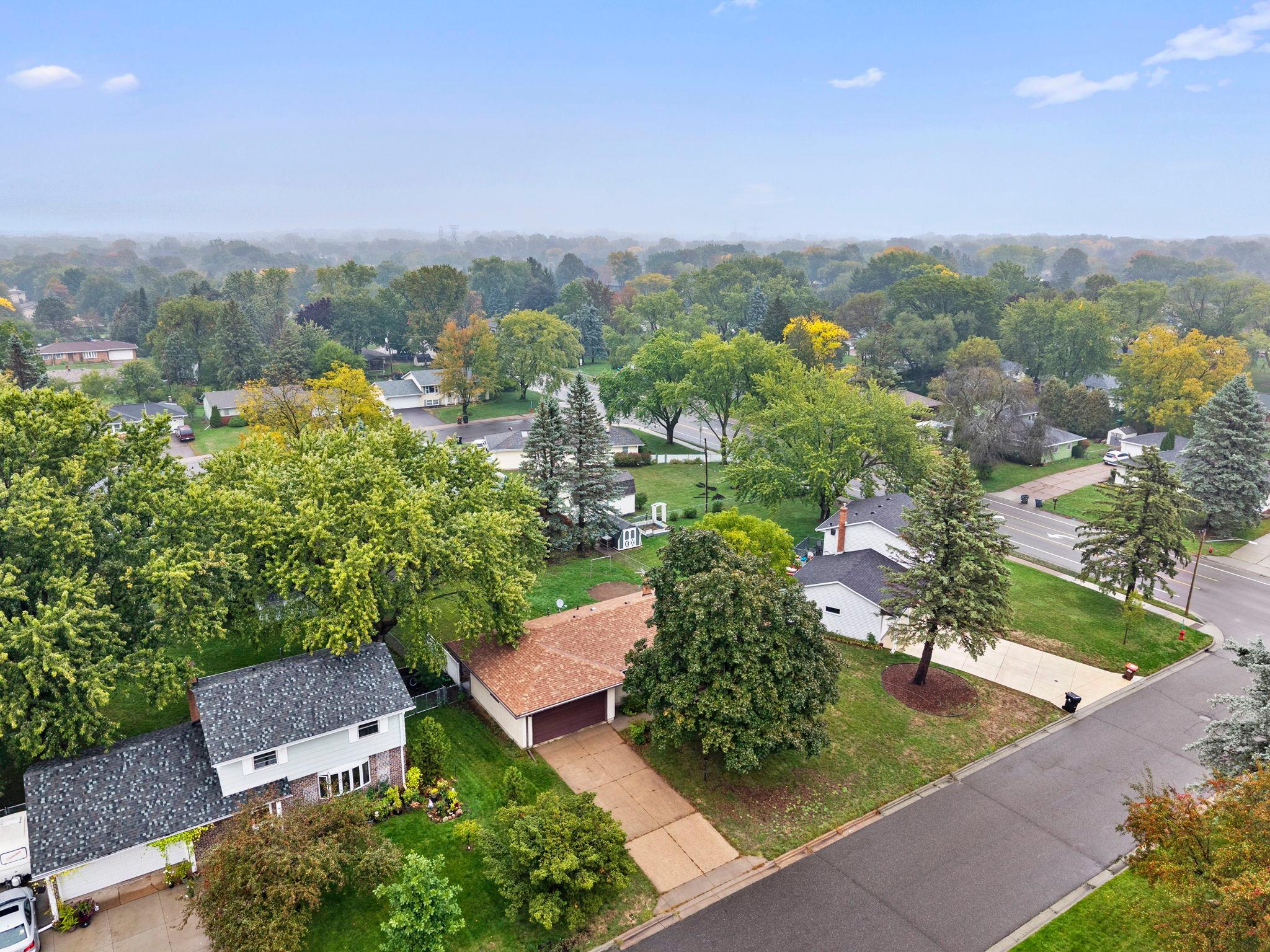 View of Residential at 2245 Mapleview Avenue, Maplewood MN 55109, Maplewood (23 of 30) - Mike Wilen | Minnesota Team Real Estate