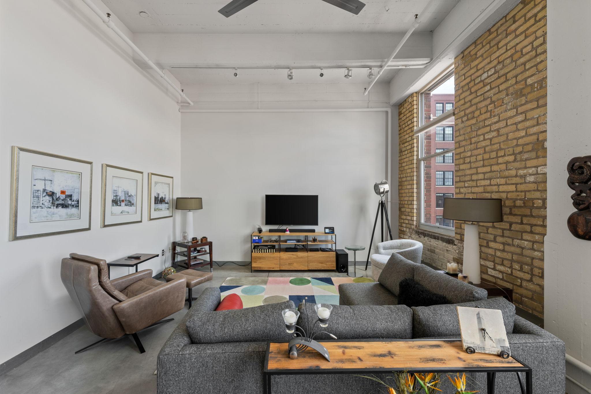 View of Residential at 700 Washington Avenue #606, Minneapolis MN 55401, Minneapolis (4 of 46) - Mike Wilen | Minnesota Team Real Estate