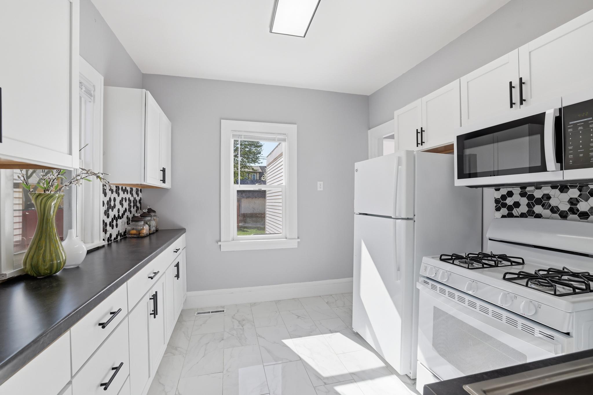 View of Residential at 3301 Lyndale Avenue, Minneapolis MN 55412, Minneapolis (22 of 28) - Mike Wilen | Minnesota Team Real Estate