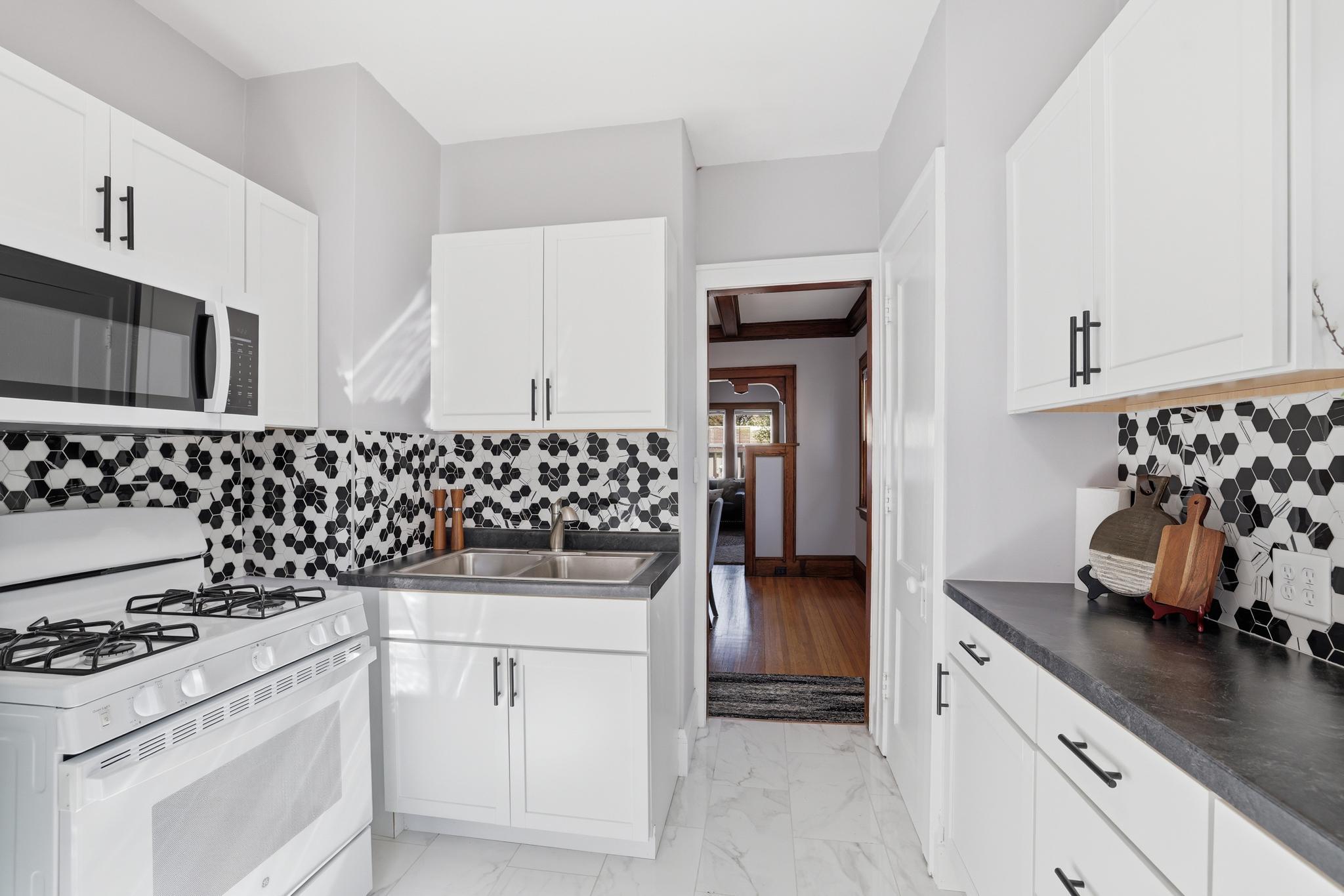 View of Residential at 3301 Lyndale Avenue, Minneapolis MN 55412, Minneapolis (21 of 28) - Mike Wilen | Minnesota Team Real Estate