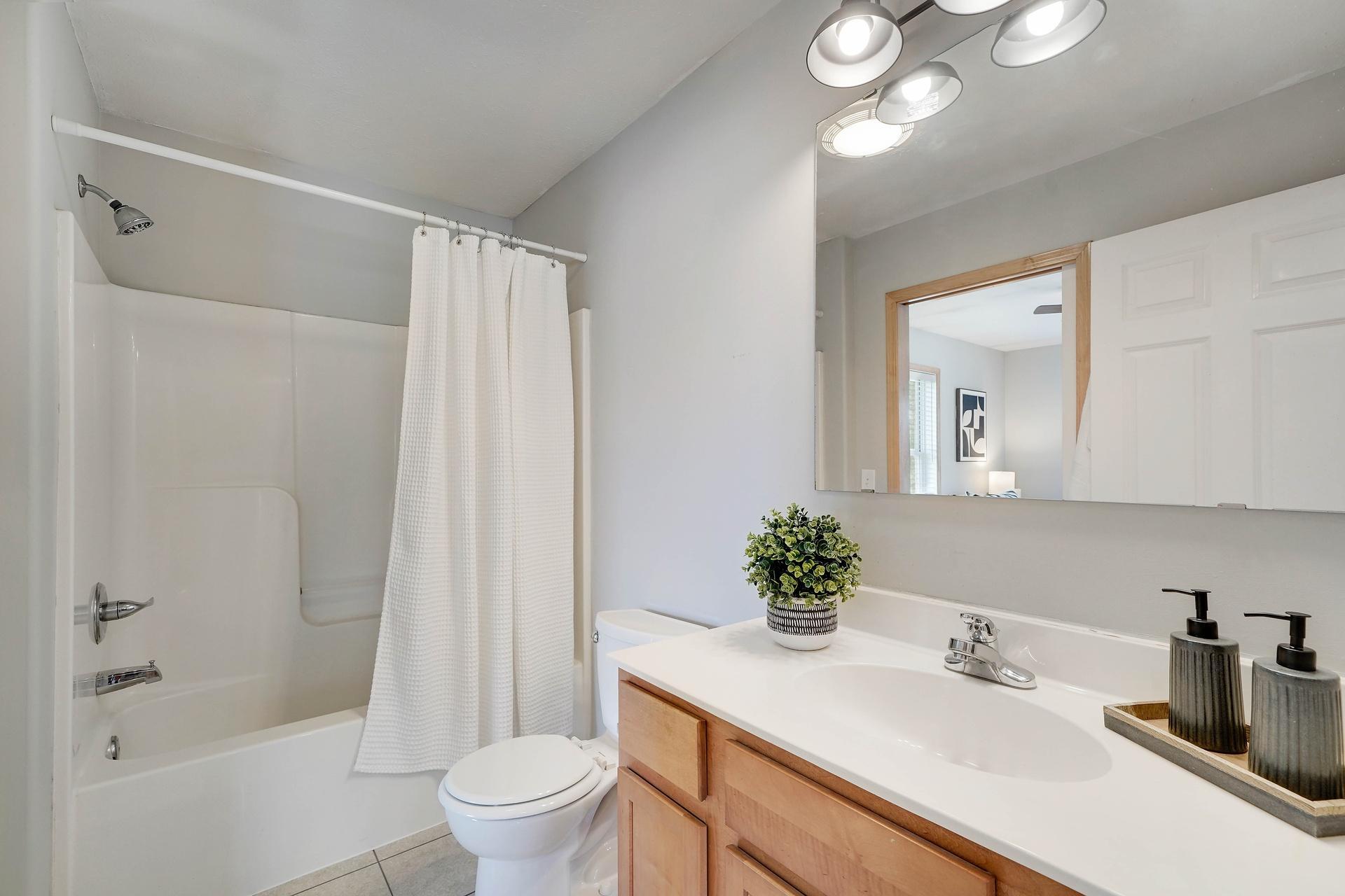 View of Residential at 1820 Quincy Street #A, Minneapolis MN 55418, Minneapolis (20 of 41) - Mike Wilen | Minnesota Team Real Estate