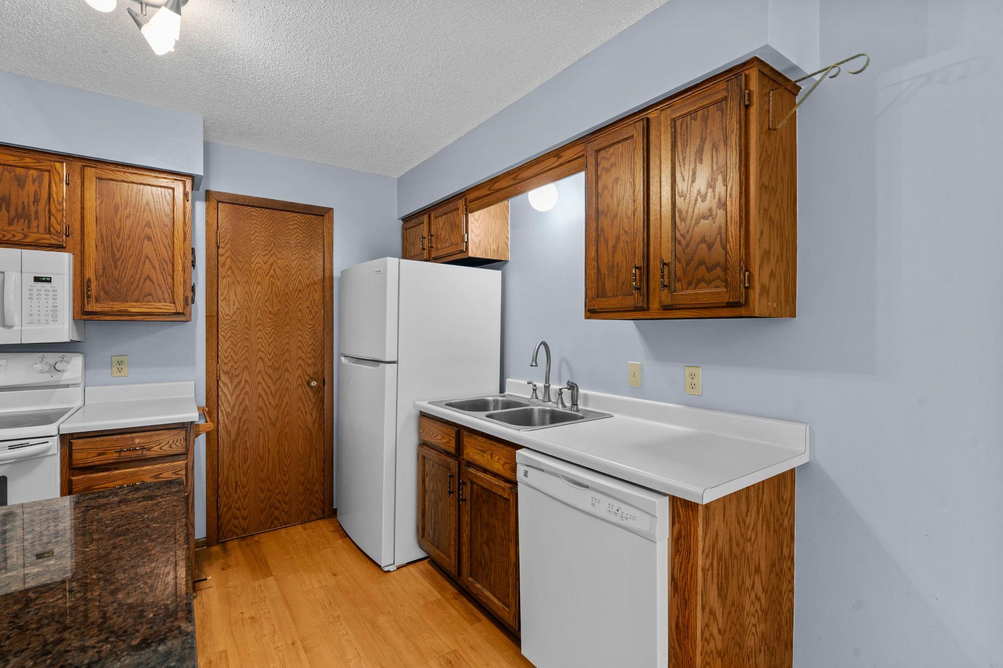 View of Residential at 977 Heritage Court, Vadnais Heights MN 55127, Vadnais Heights (31 of 59) - Mike Wilen | Minnesota Team Real Estate