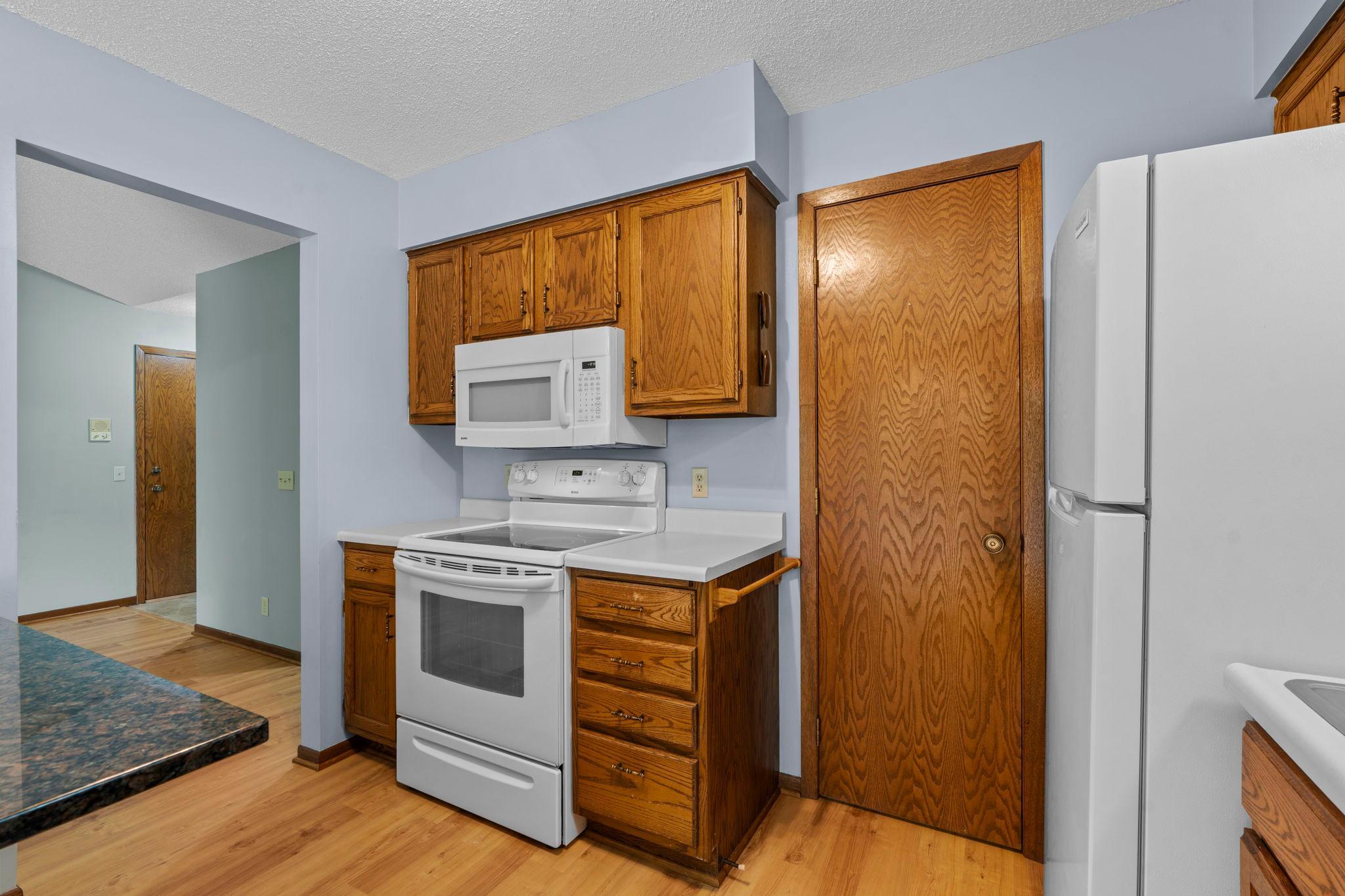 View of Residential at 977 Heritage Court, Vadnais Heights MN 55127, Vadnais Heights (30 of 59) - Mike Wilen | Minnesota Team Real Estate