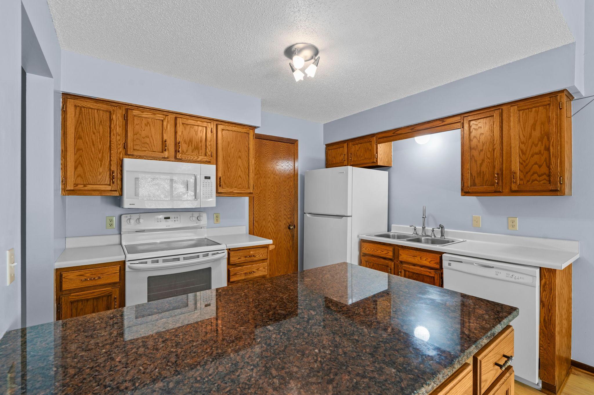 View of Residential at 977 Heritage Court, Vadnais Heights MN 55127, Vadnais Heights (27 of 59) - Mike Wilen | Minnesota Team Real Estate
