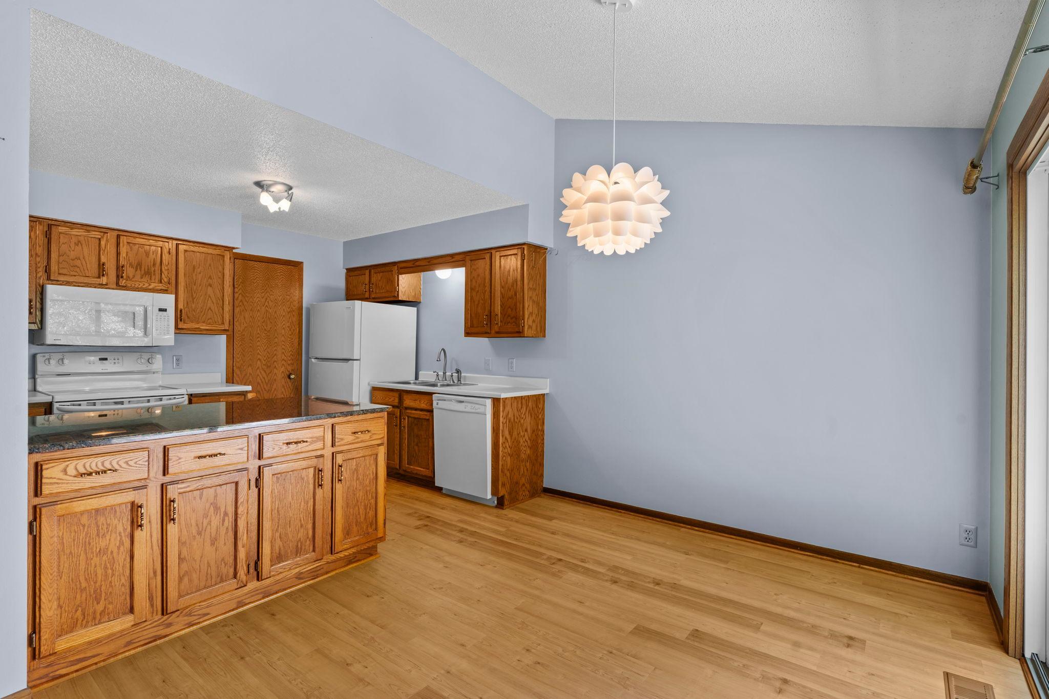 View of Residential at 977 Heritage Court, Vadnais Heights MN 55127, Vadnais Heights (16 of 59) - Mike Wilen | Minnesota Team Real Estate