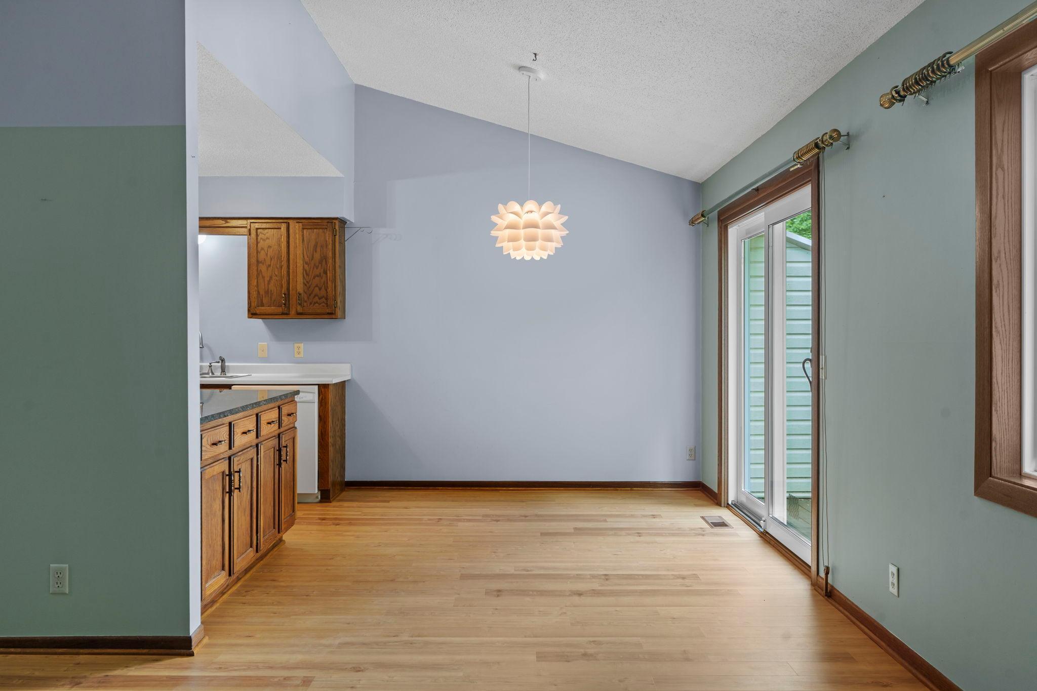 View of Residential at 977 Heritage Court, Vadnais Heights MN 55127, Vadnais Heights (17 of 59) - Mike Wilen | Minnesota Team Real Estate