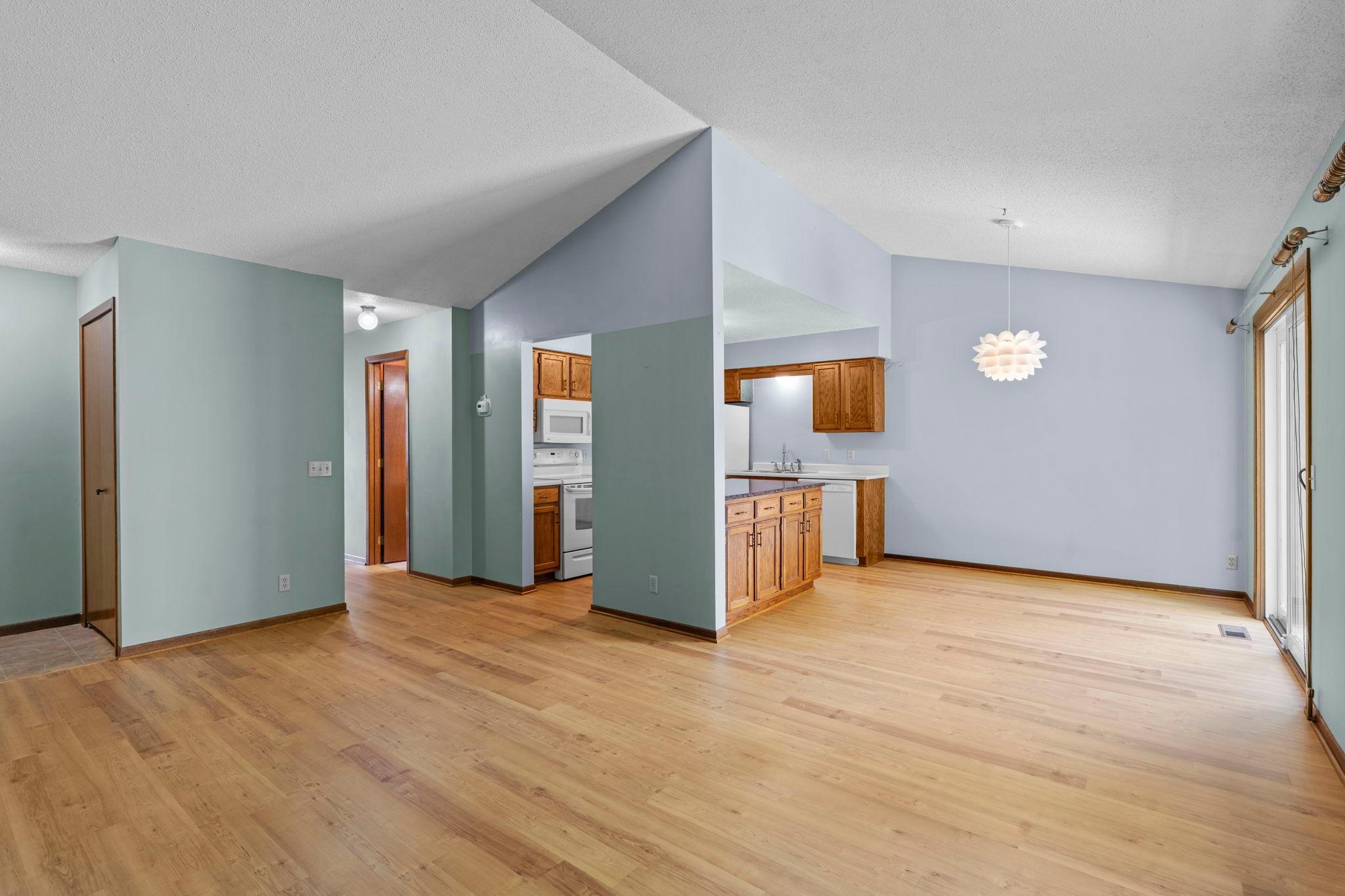 View of Residential at 977 Heritage Court, Vadnais Heights MN 55127, Vadnais Heights (15 of 59) - Mike Wilen | Minnesota Team Real Estate