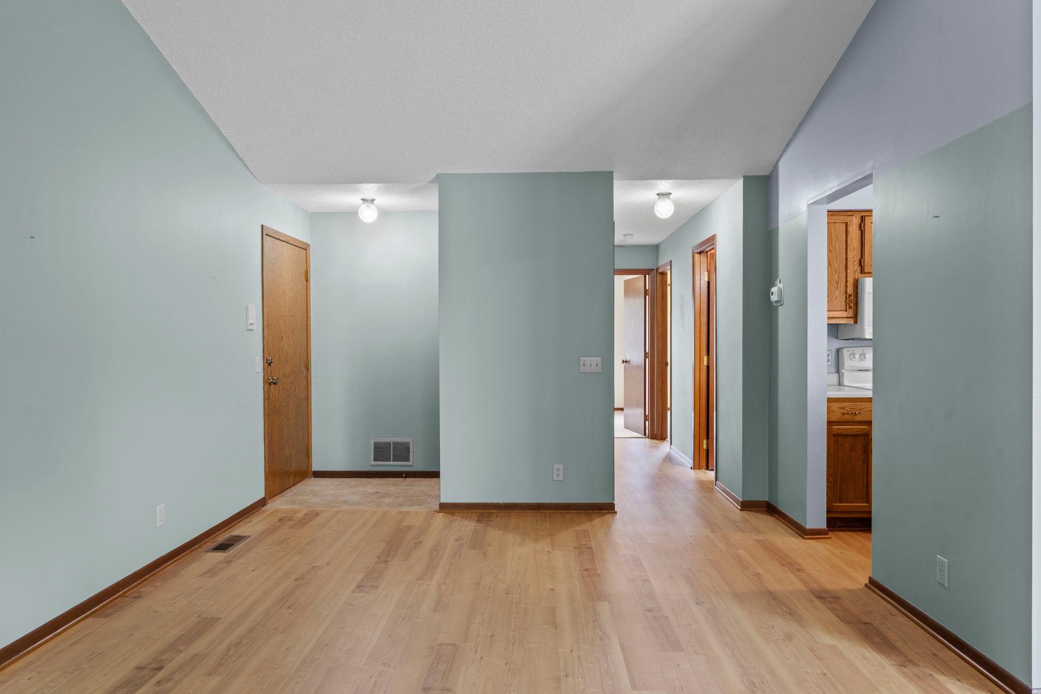 View of Residential at 977 Heritage Court, Vadnais Heights MN 55127, Vadnais Heights (13 of 59) - Mike Wilen | Minnesota Team Real Estate