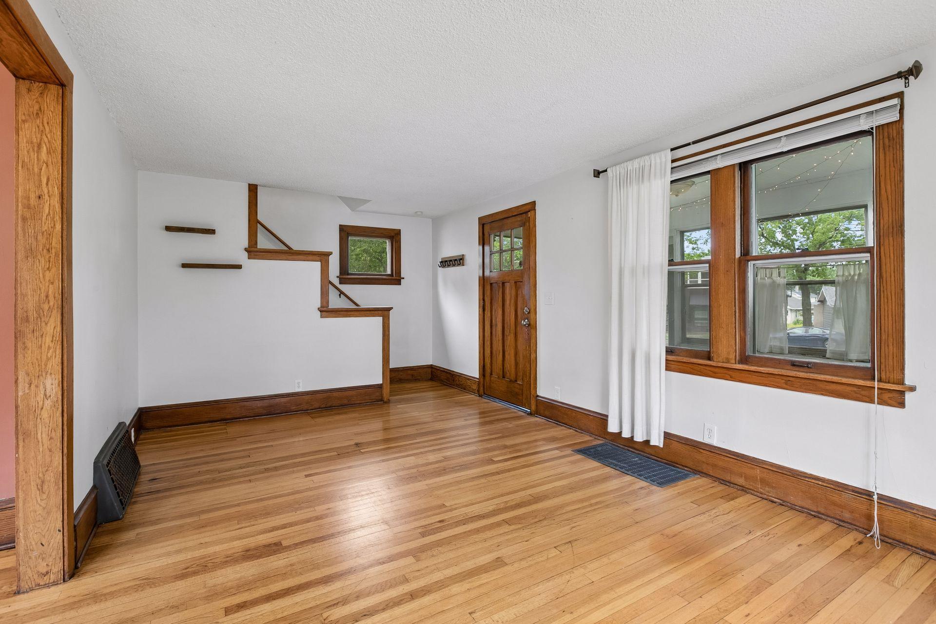 View of Residential at 4156 Minnehaha Avenue, Minneapolis MN 55406, Minneapolis (8 of 31) - Mike Wilen | Minnesota Team Real Estate