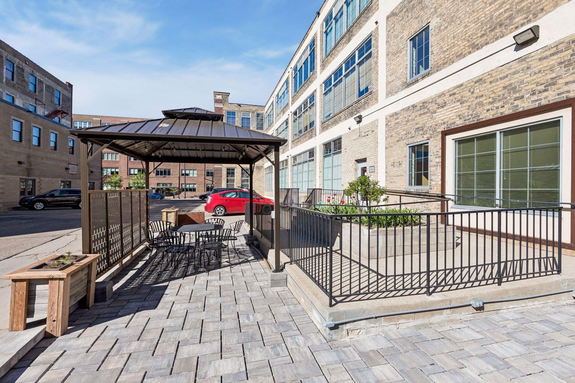 View of Residential at 918 3rd Street #203, Minneapolis MN 55401, Minneapolis (29 of 35) - Mike Wilen | Minnesota Team Real Estate