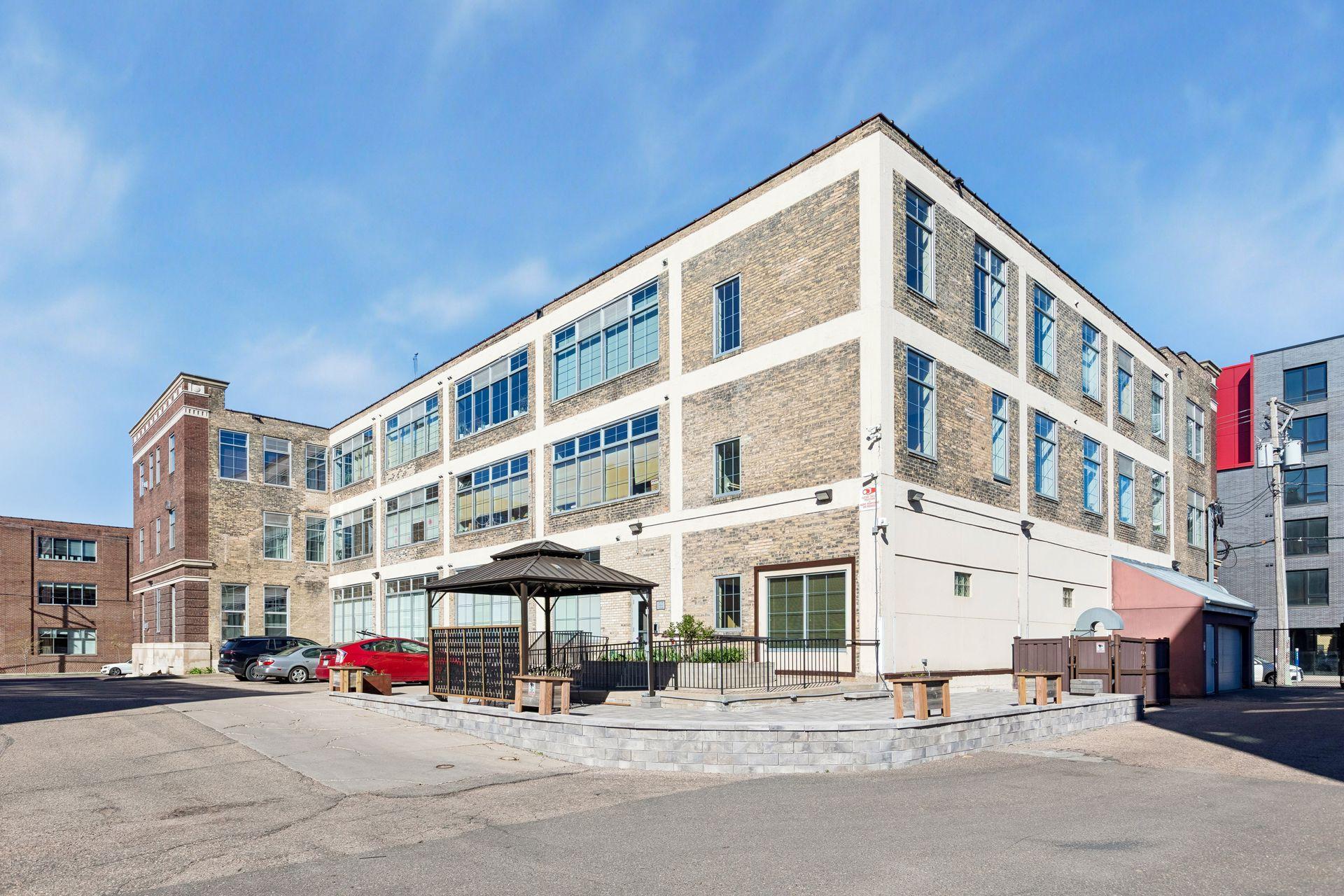 View of Residential at 918 3rd Street #203, Minneapolis MN 55401, Minneapolis (27 of 35) - Mike Wilen | Minnesota Team Real Estate