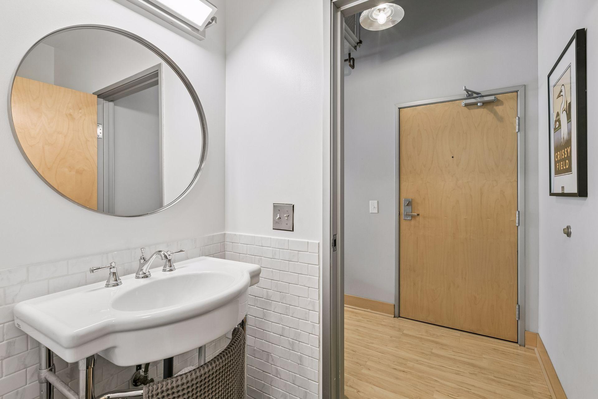 View of Residential at 918 3rd Street #203, Minneapolis MN 55401, Minneapolis (19 of 35) - Mike Wilen | Minnesota Team Real Estate
