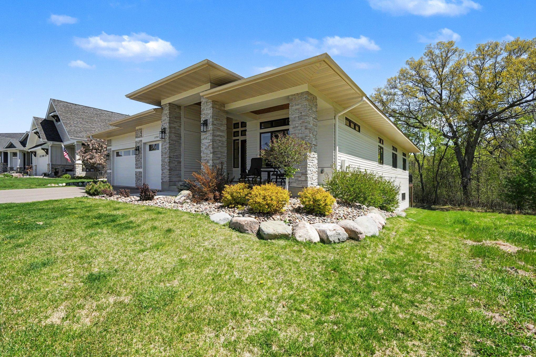 View of Residential at 11784 Azure Lane, Inver Grove Heights MN 55077, Inver Grove Heights (4 of 39) - Mike Wilen | Minnesota Team Real Estate
