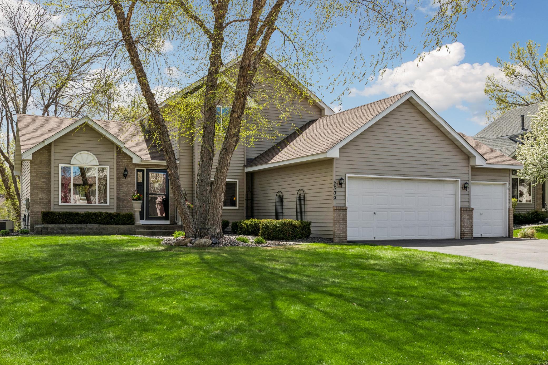 View of Residential at 2509 Edinbrook Terrace, Brooklyn Park MN 55443, Brooklyn Park - Mike Wilen | Minnesota Team Real Estate