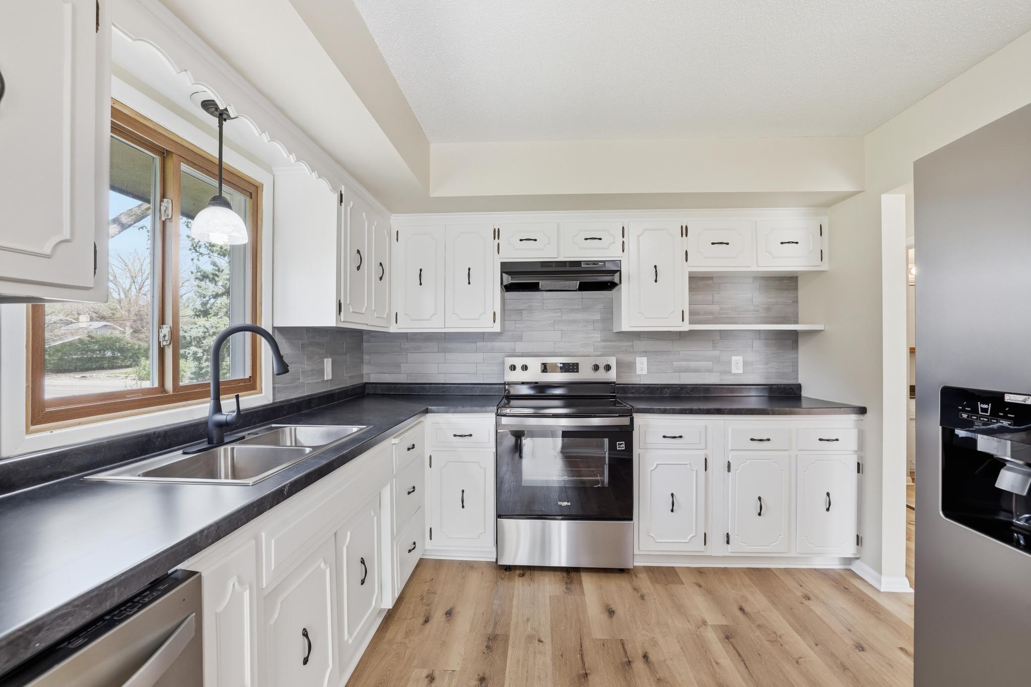 View of Residential at 738 County Road B, Maplewood MN 55117, Maplewood (17 of 32) - Mike Wilen | Minnesota Team Real Estate