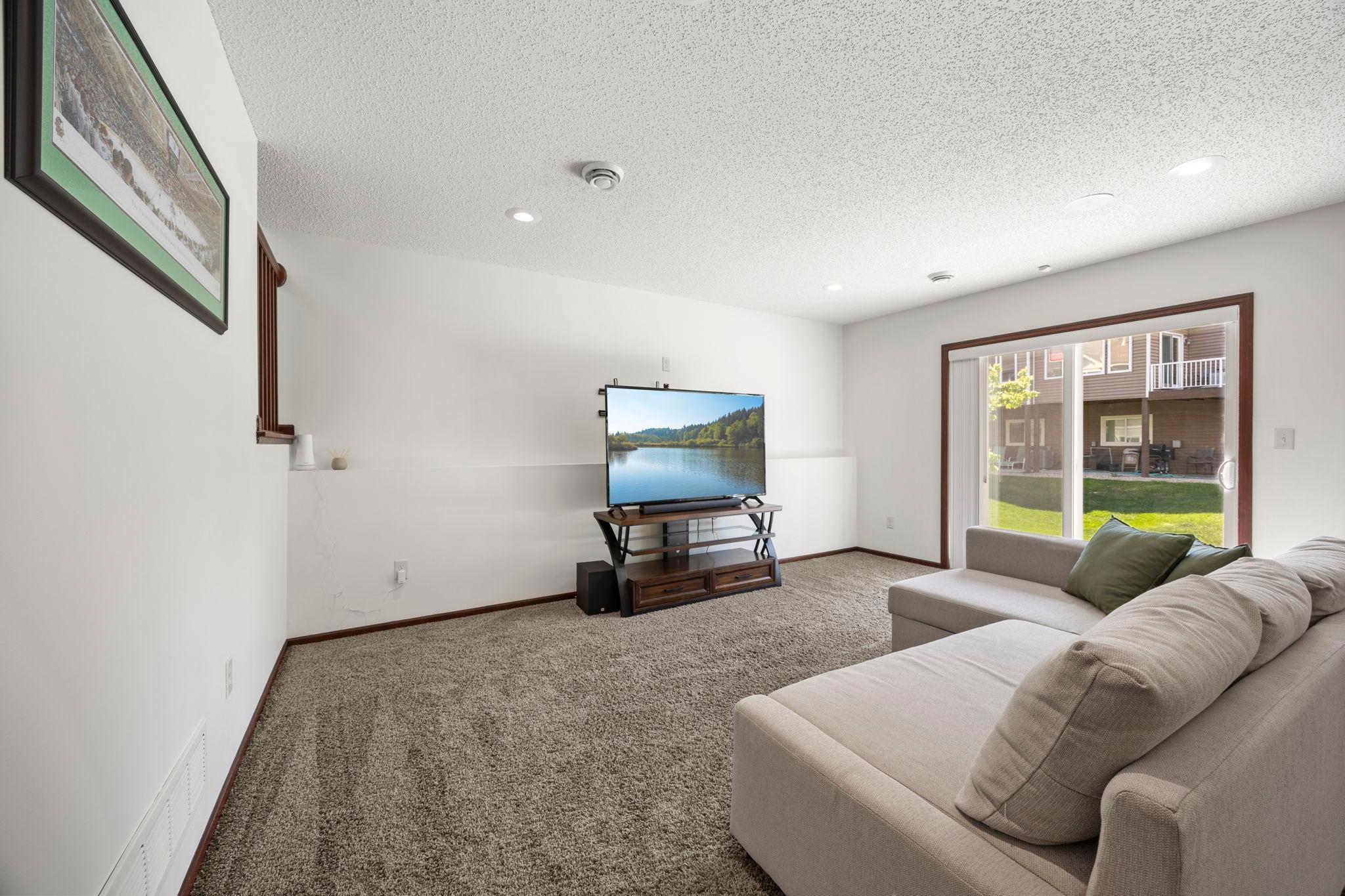 View of Residential at 468 Stonewood Lane, Burnsville MN 55306, Burnsville (47 of 70) - Mike Wilen | Minnesota Team Real Estate