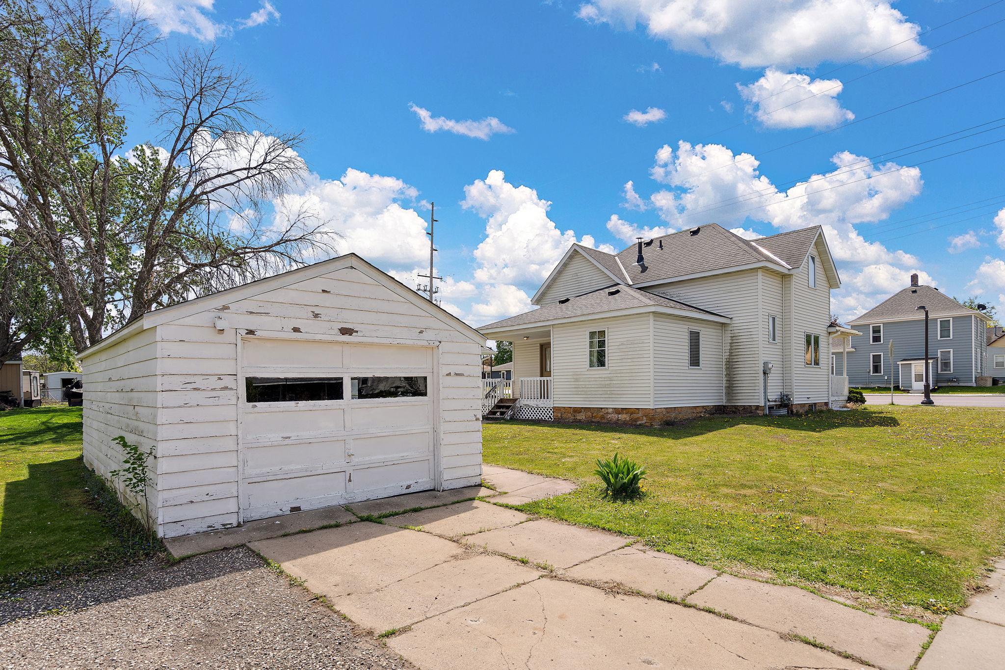 View of Residential at 300 State Street, Belle Plaine MN 56011, Belle Plaine (32 of 33) - Mike Wilen | Minnesota Team Real Estate