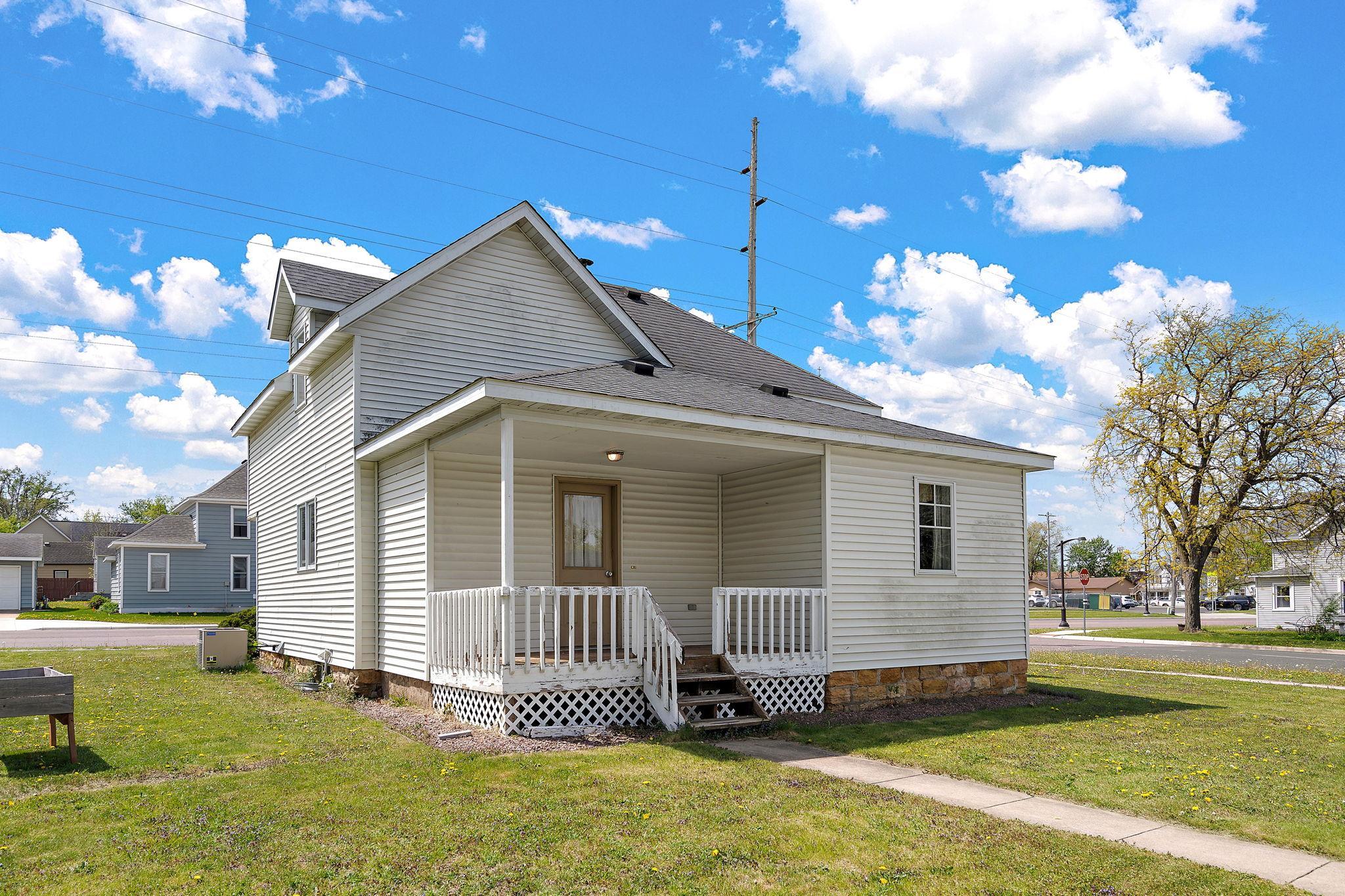View of Residential at 300 State Street, Belle Plaine MN 56011, Belle Plaine (29 of 33) - Mike Wilen | Minnesota Team Real Estate