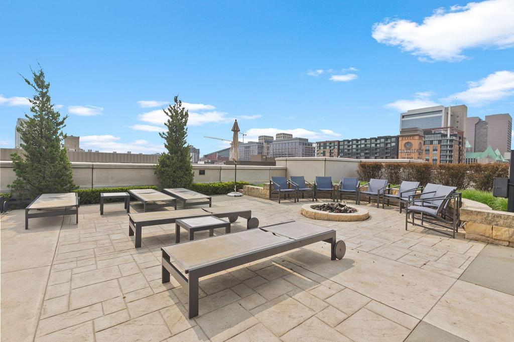 View of Residential at 100 3rd Avenue #1703, Minneapolis MN 55401, Minneapolis (40 of 47) - Mike Wilen | Minnesota Team Real Estate