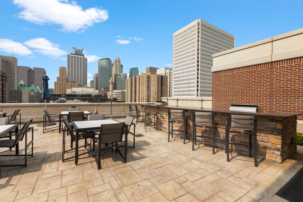 View of Residential at 100 3rd Avenue #1703, Minneapolis MN 55401, Minneapolis (38 of 47) - Mike Wilen | Minnesota Team Real Estate