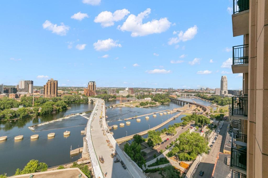 View of Residential at 100 3rd Avenue #1703, Minneapolis MN 55401, Minneapolis (25 of 47) - Mike Wilen | Minnesota Team Real Estate