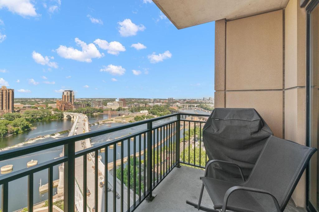 View of Residential at 100 3rd Avenue #1703, Minneapolis MN 55401, Minneapolis (24 of 47) - Mike Wilen | Minnesota Team Real Estate