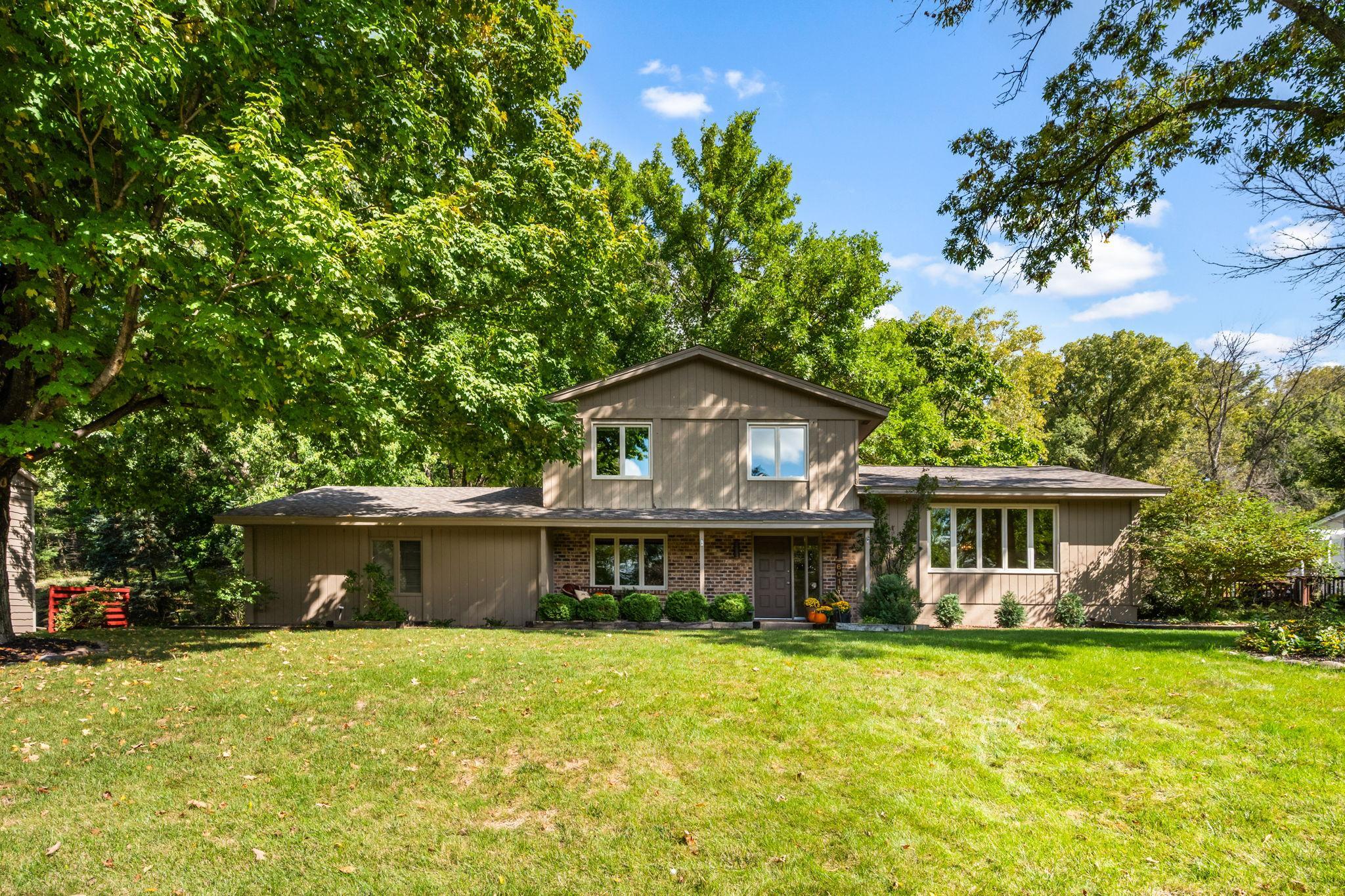 View of Residential at 6015 Stoneybrook Drive, Minnetonka MN 55345, Minnetonka (2 of 45) - Mike Wilen | Minnesota Team Real Estate
