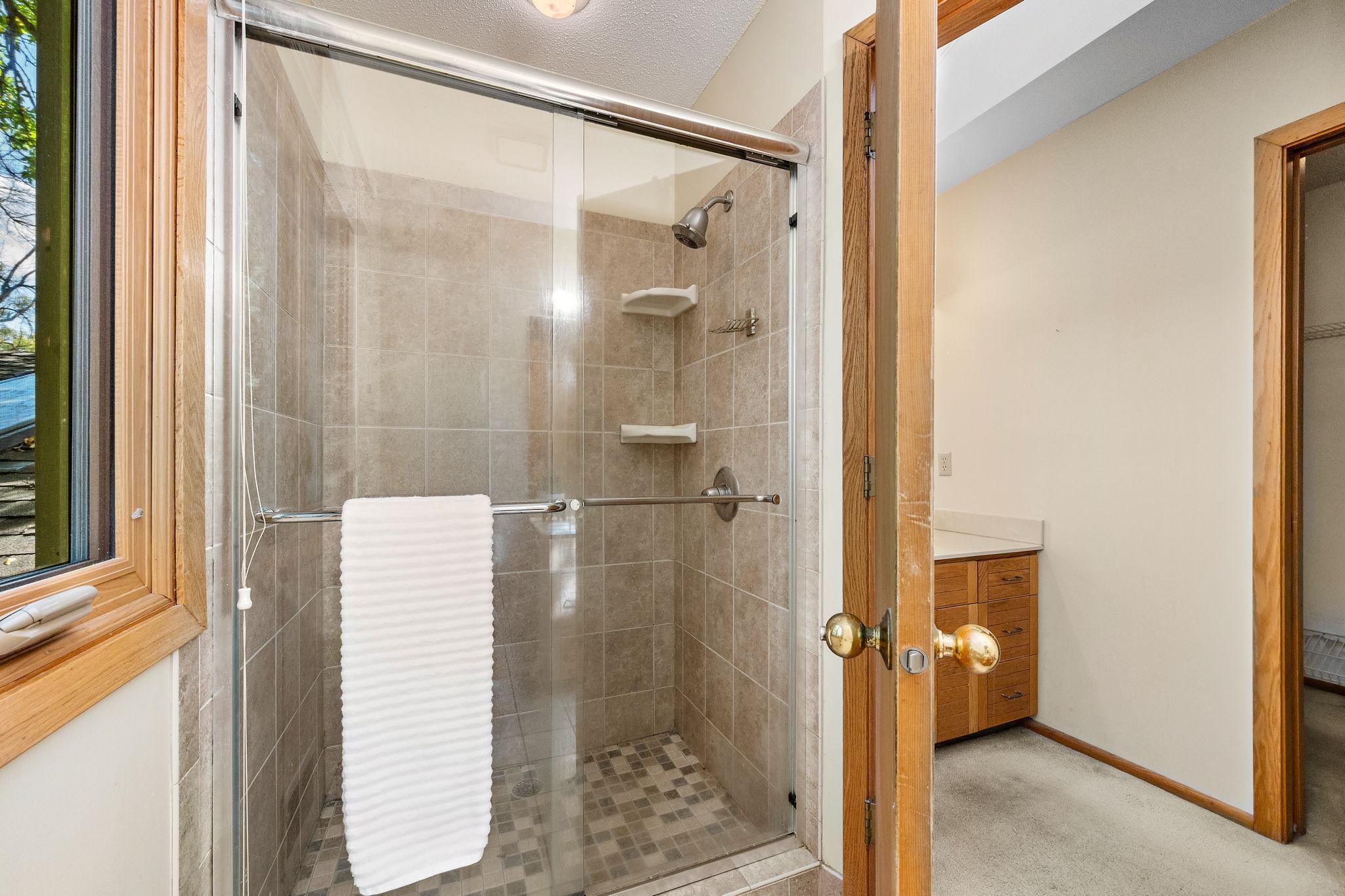 View of Residential at 6015 Stoneybrook Drive, Minnetonka MN 55345, Minnetonka (30 of 45) - Mike Wilen | Minnesota Team Real Estate