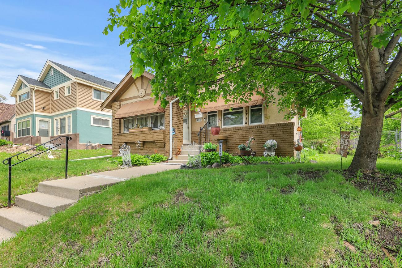 View of Residential at 1718 Vincent Avenue, Minneapolis MN 55411, Minneapolis (2 of 31) - Mike Wilen | Minnesota Team Real Estate