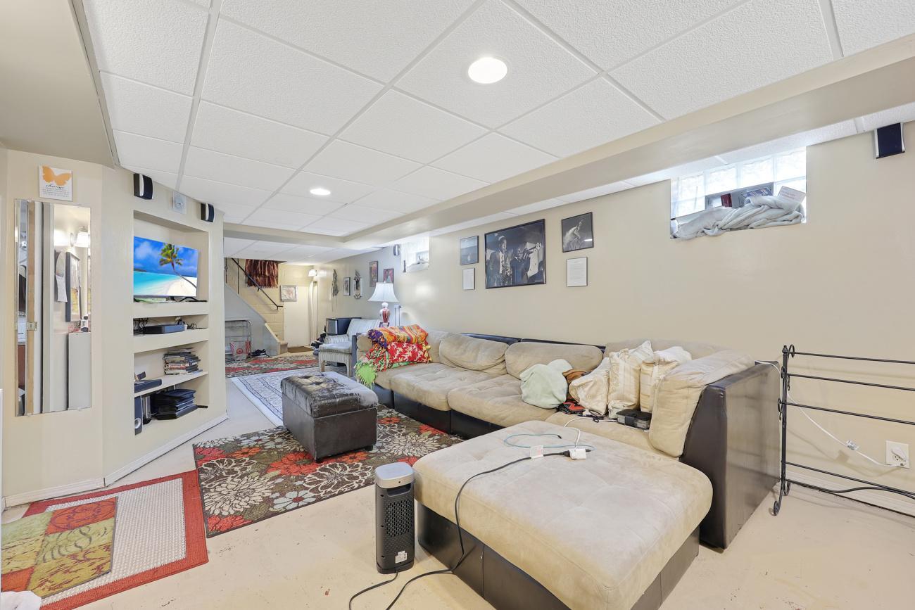 View of Residential at 1718 Vincent Avenue, Minneapolis MN 55411, Minneapolis (19 of 31) - Mike Wilen | Minnesota Team Real Estate