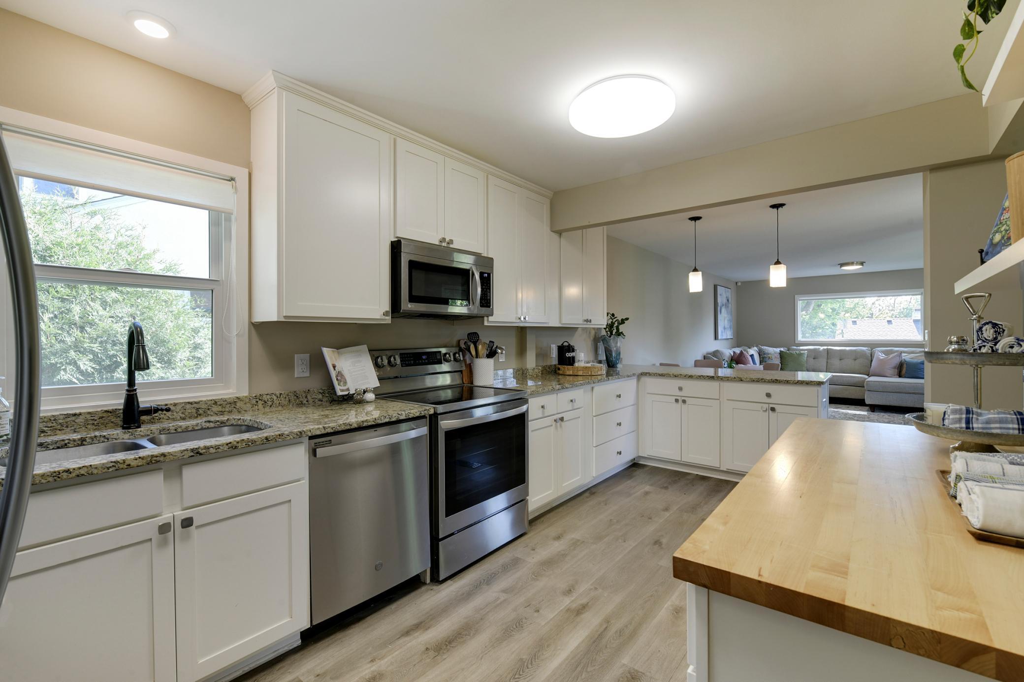View of Residential at 3435 Zenith Avenue, Robbinsdale MN 55422, Robbinsdale (7 of 52) - Mike Wilen | Minnesota Team Real Estate