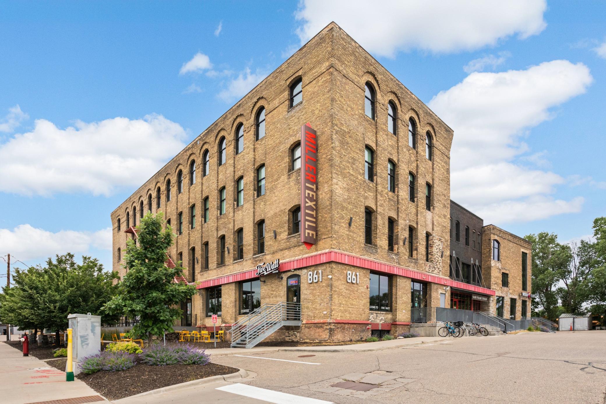 View of Residential Income at 806 6th Street, Minneapolis MN 55414, Minneapolis (31 of 36) - Mike Wilen | Minnesota Team Real Estate