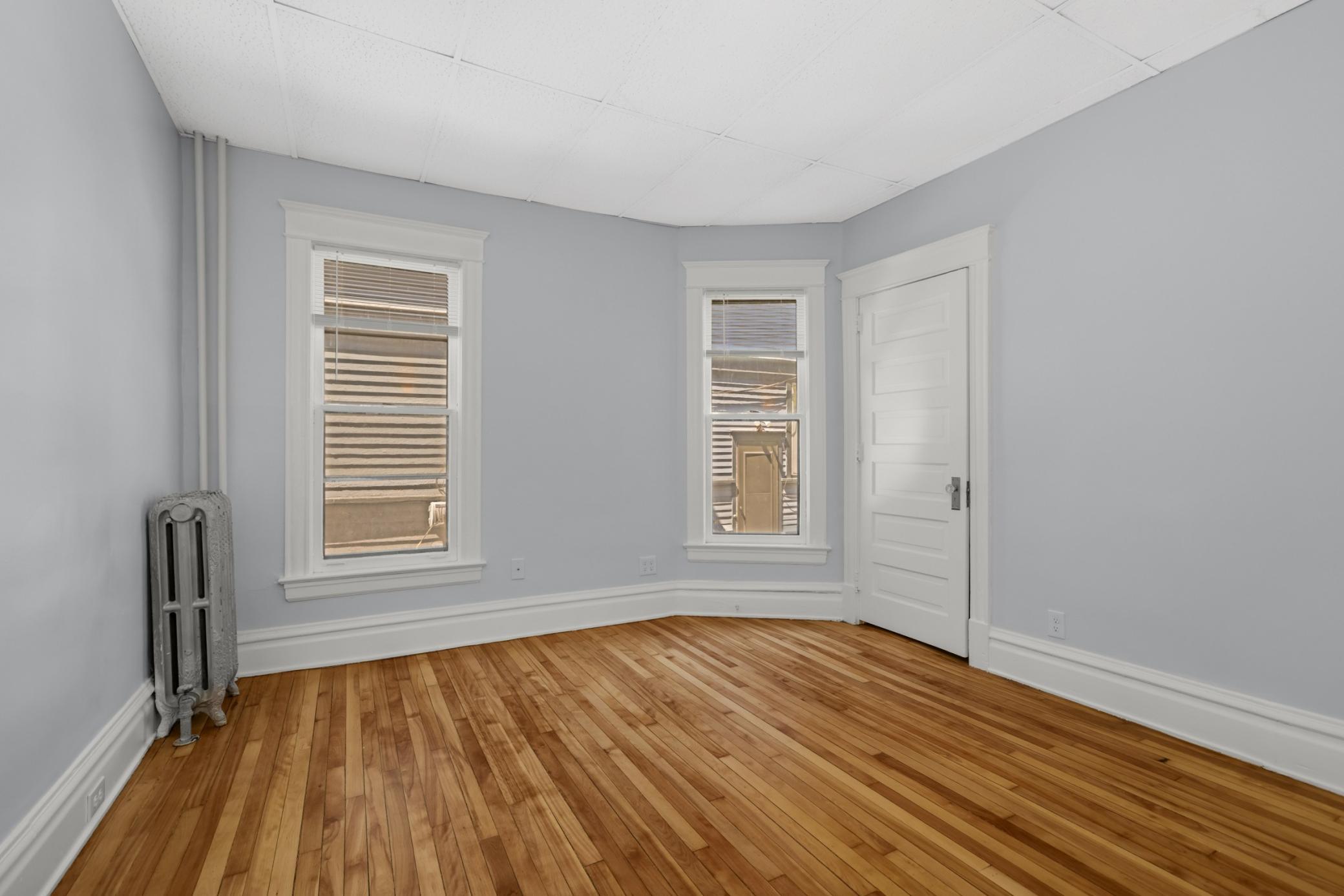 View of Residential Income at 806 6th Street, Minneapolis MN 55414, Minneapolis (21 of 36) - Mike Wilen | Minnesota Team Real Estate