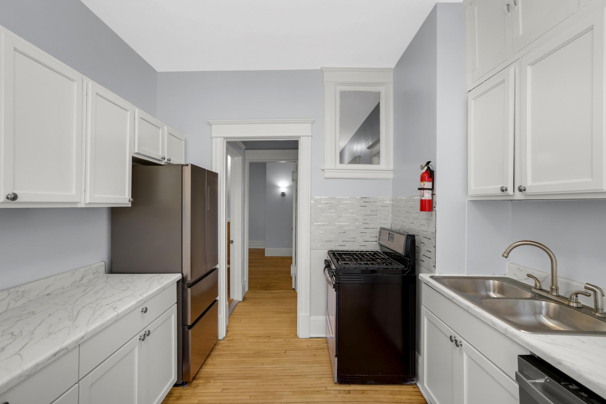 View of Residential Income at 806 6th Street, Minneapolis MN 55414, Minneapolis (14 of 36) - Mike Wilen | Minnesota Team Real Estate