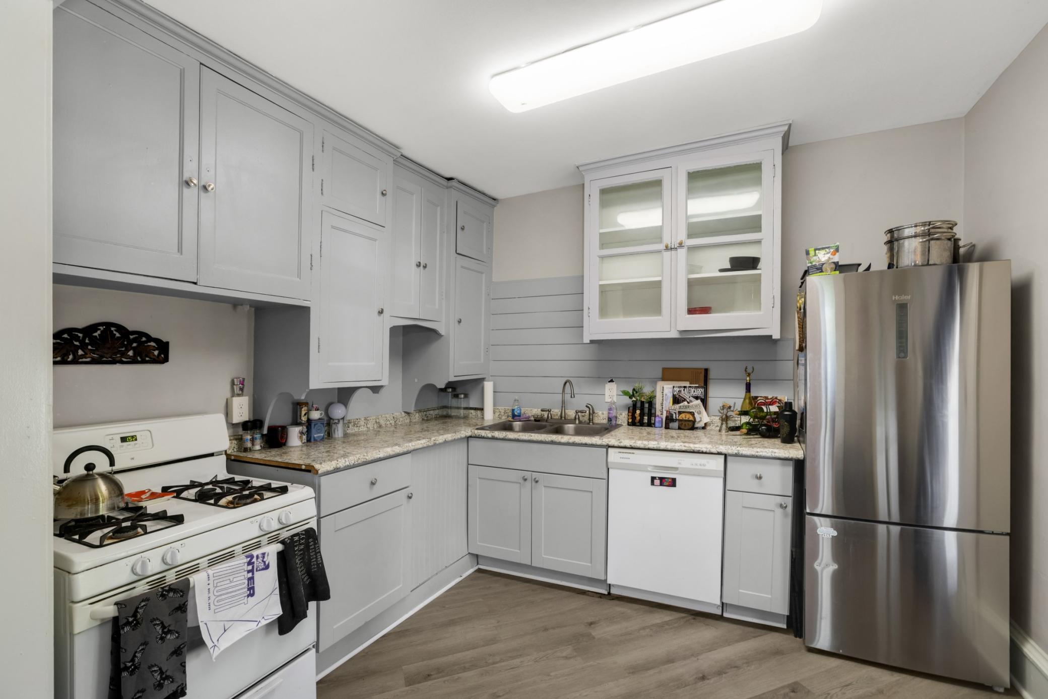 View of Residential Income at 810 6th Street, Minneapolis MN 55414, Minneapolis (12 of 36) - Mike Wilen | Minnesota Team Real Estate