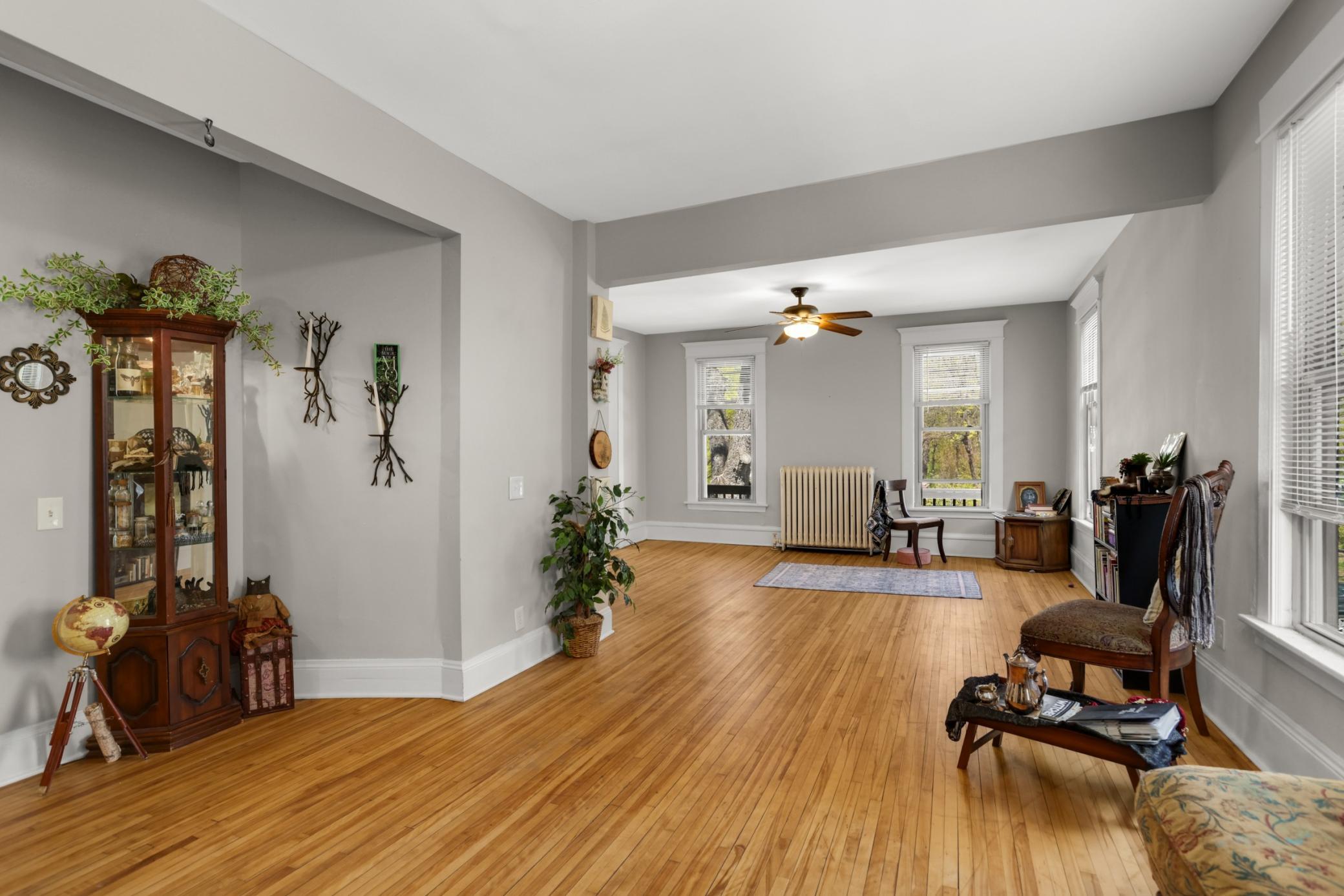 View of Residential Income at 810 6th Street, Minneapolis MN 55414, Minneapolis (9 of 36) - Mike Wilen | Minnesota Team Real Estate