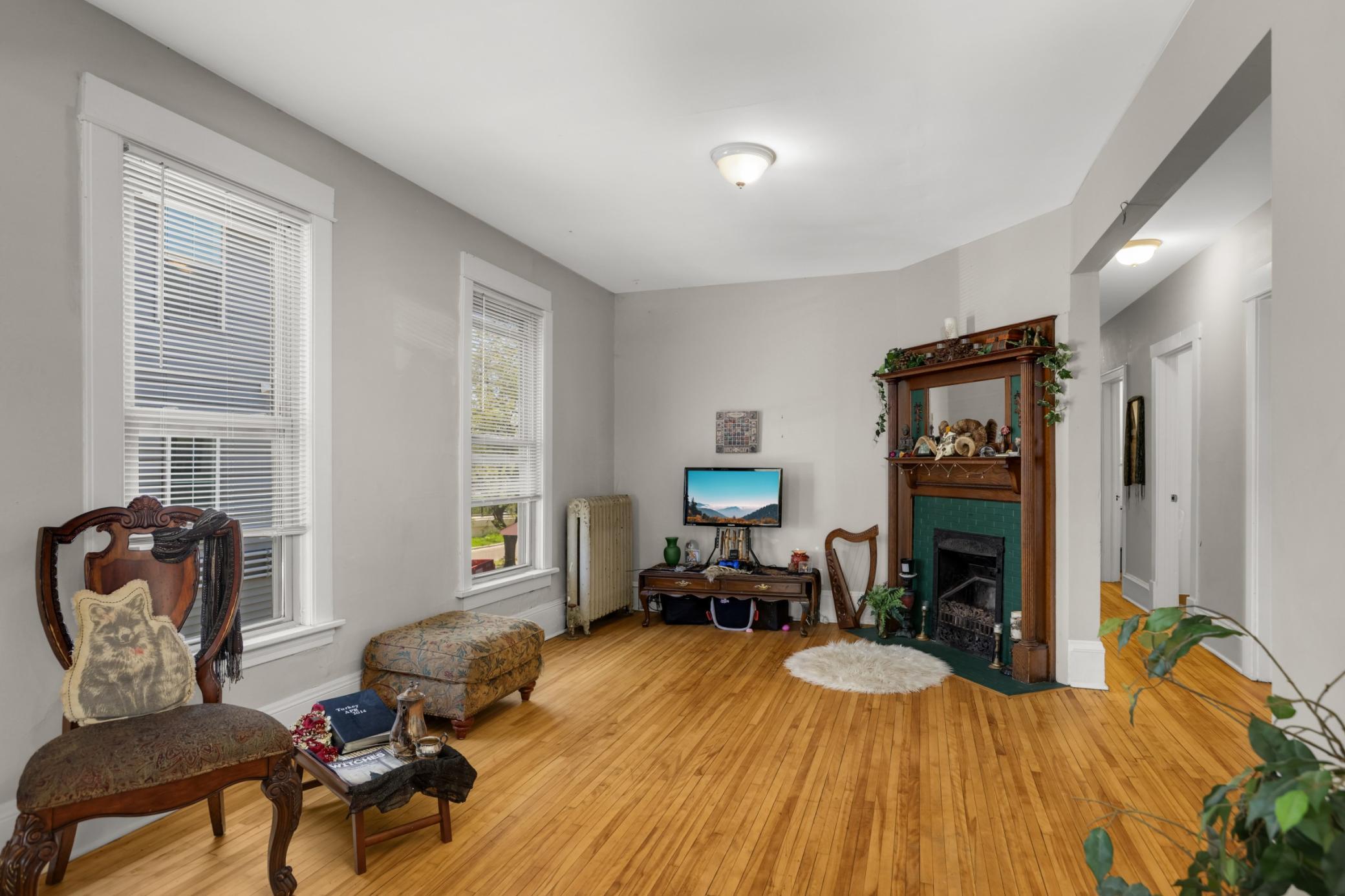 View of Residential Income at 810 6th Street, Minneapolis MN 55414, Minneapolis (7 of 36) - Mike Wilen | Minnesota Team Real Estate
