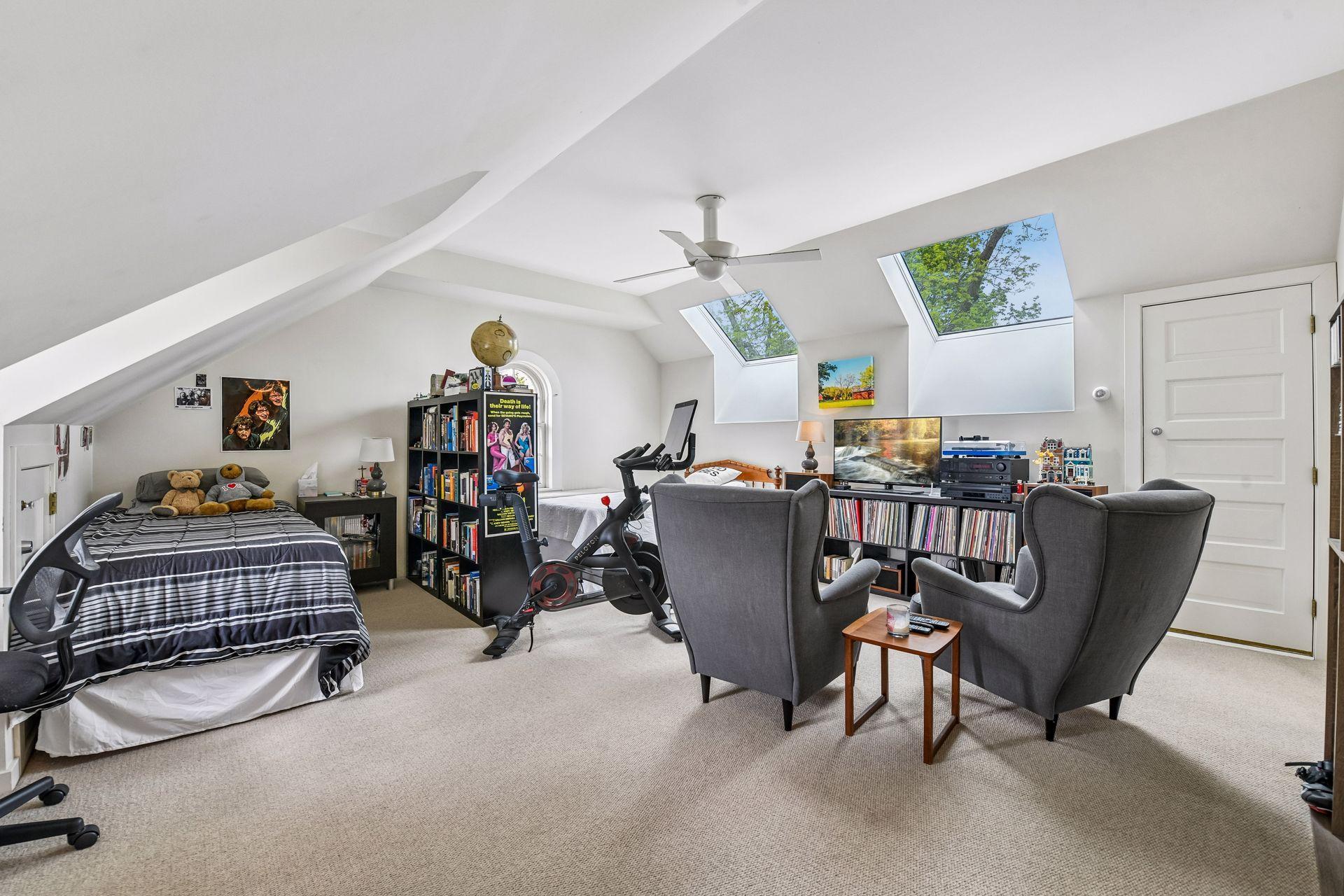 View of Residential at 2240 Lake Of The Isles Parkway, Minneapolis MN 55405, Minneapolis (49 of 88) - Mike Wilen | Minnesota Team Real Estate