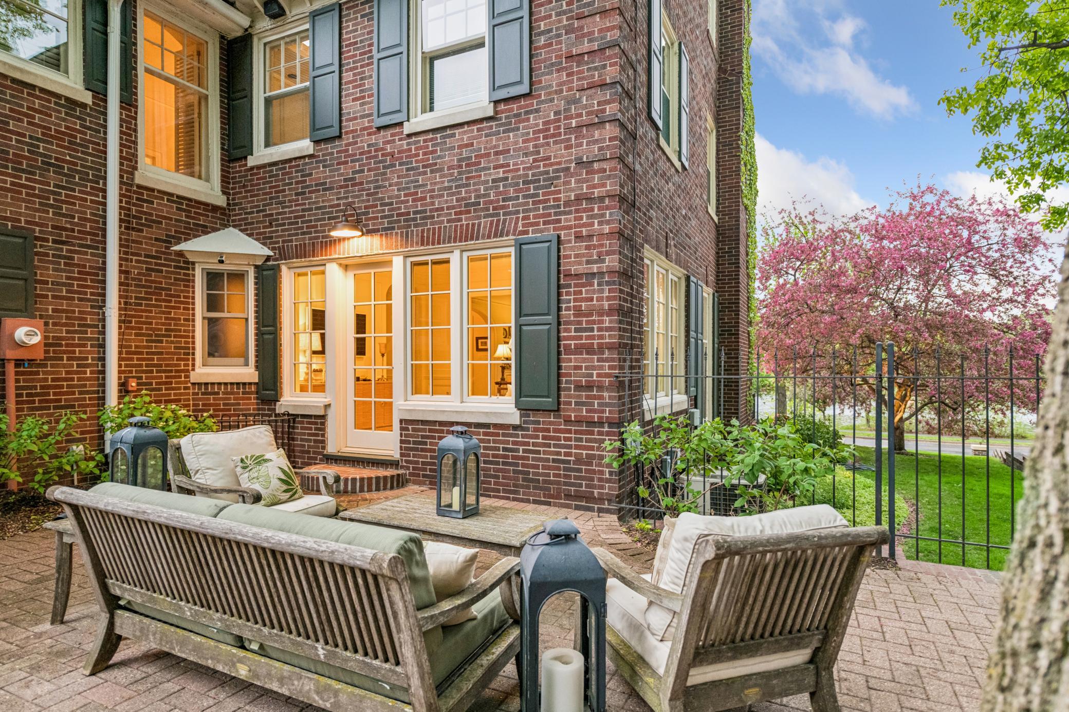 View of Residential at 2240 Lake Of The Isles Parkway, Minneapolis MN 55405, Minneapolis (66 of 88) - Mike Wilen | Minnesota Team Real Estate
