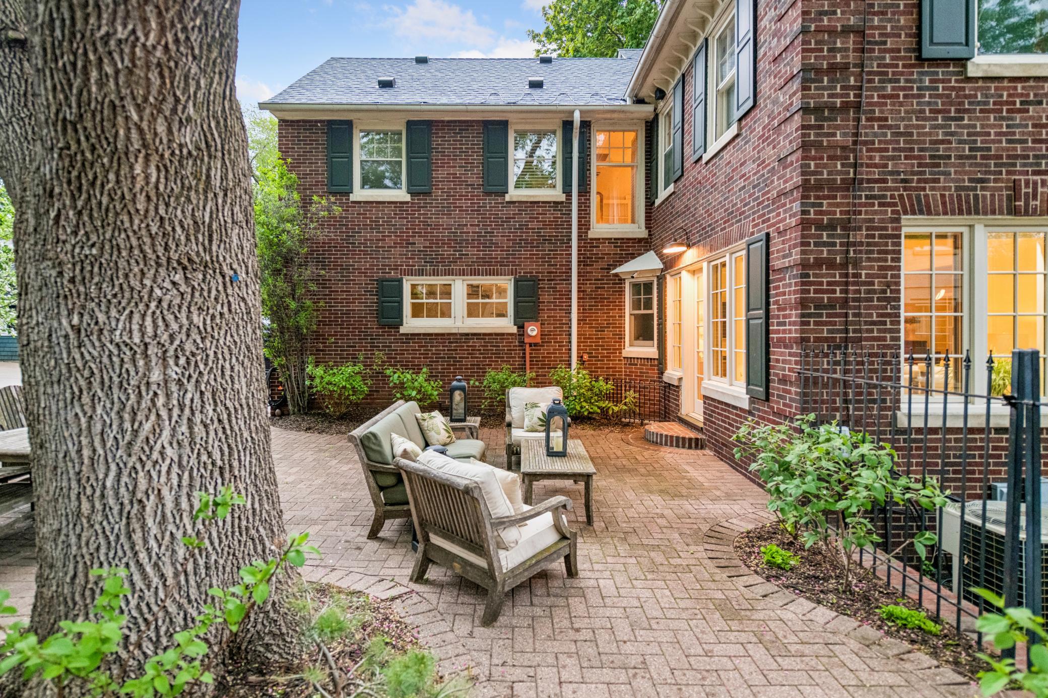 View of Residential at 2240 Lake Of The Isles Parkway, Minneapolis MN 55405, Minneapolis (68 of 88) - Mike Wilen | Minnesota Team Real Estate